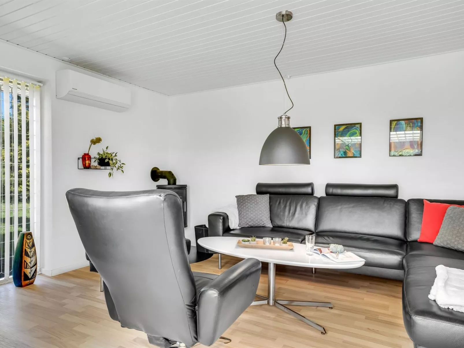 "Maleen" - 150m to the fjord-Inside