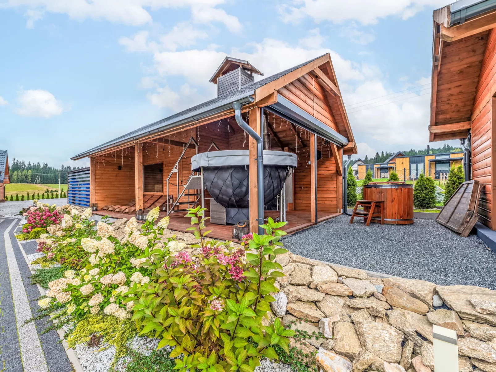 Osada Orlica-Outside