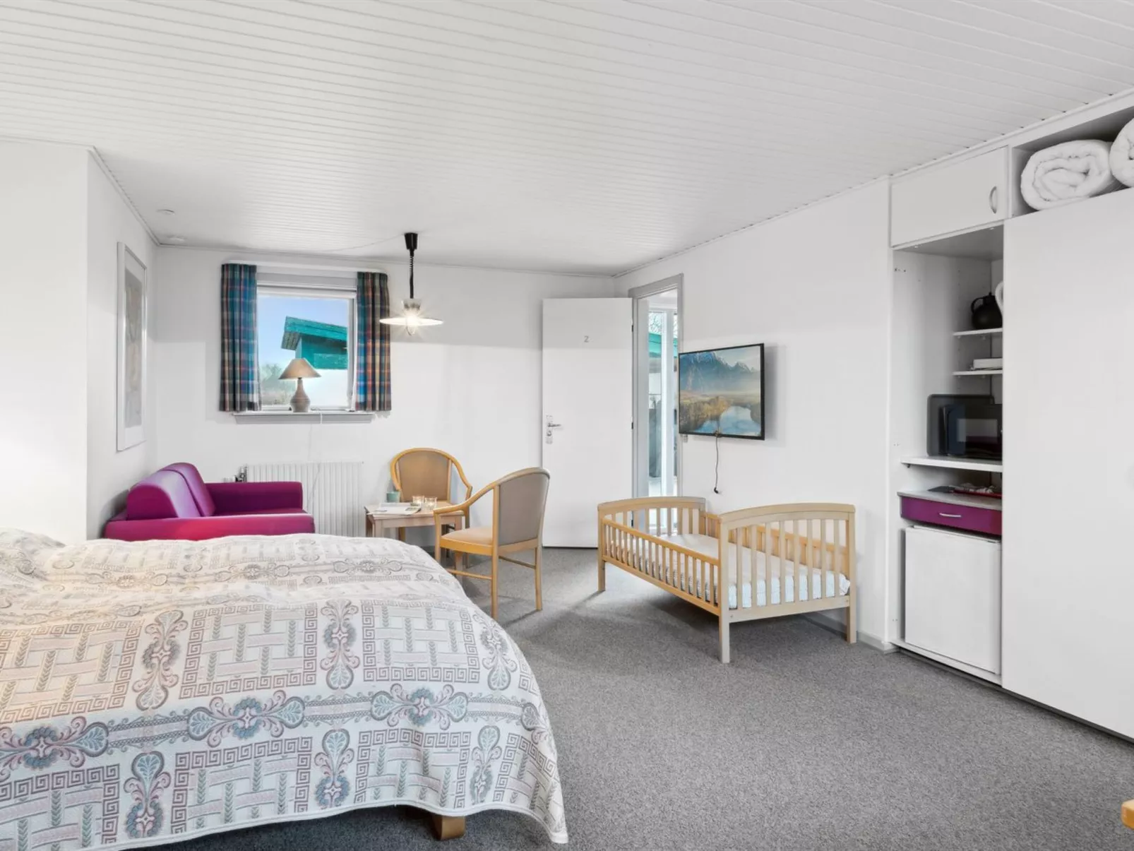 "Annli" - 800m to the fjord-Inside