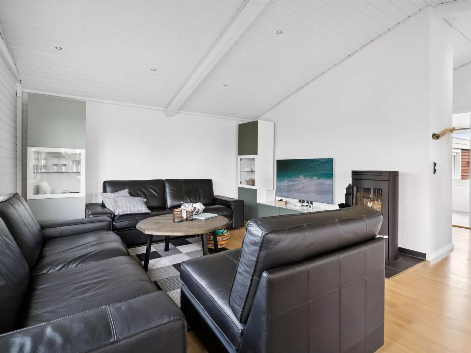 "Safina" - 100m from the sea-Inside