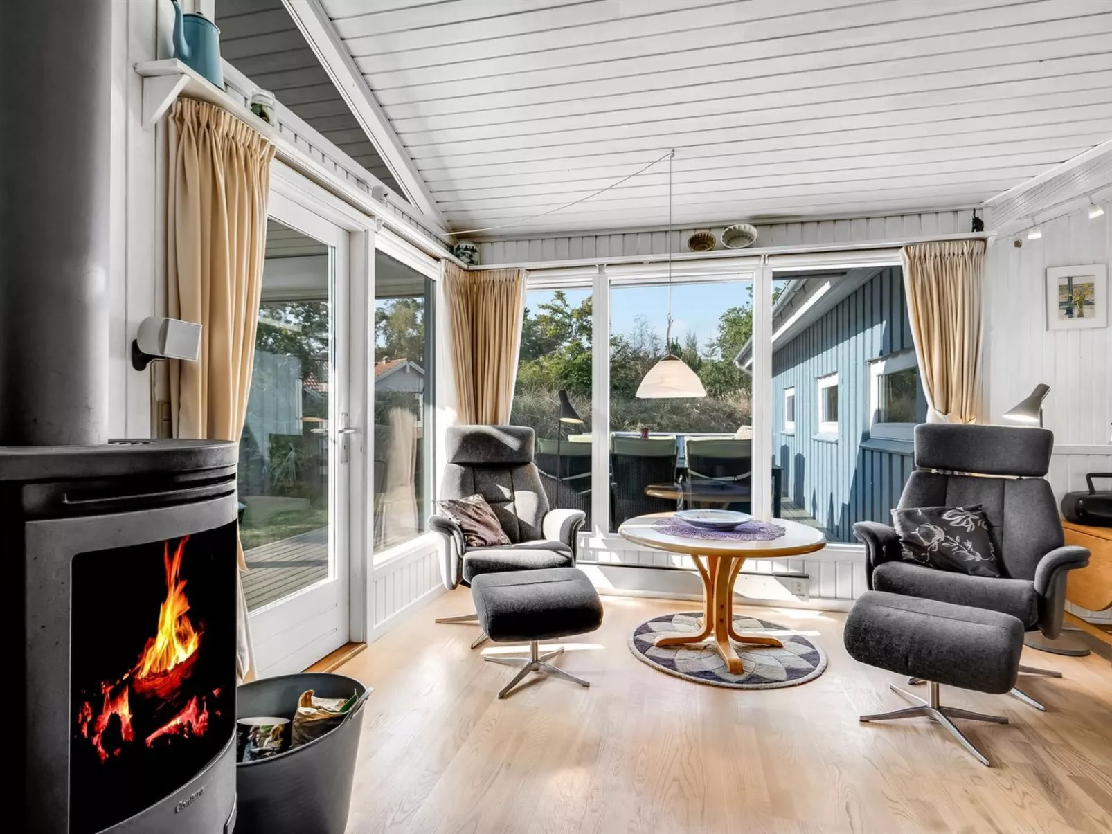 "Amai" - 100m from the sea-Dedans