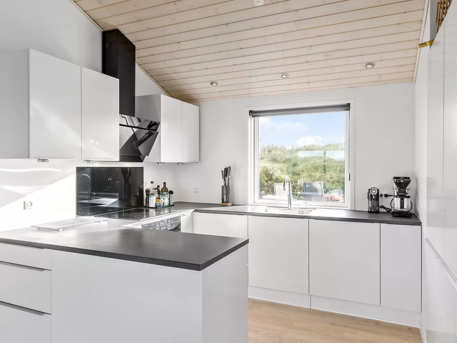 "Mirla" - 50m from the sea-Inside