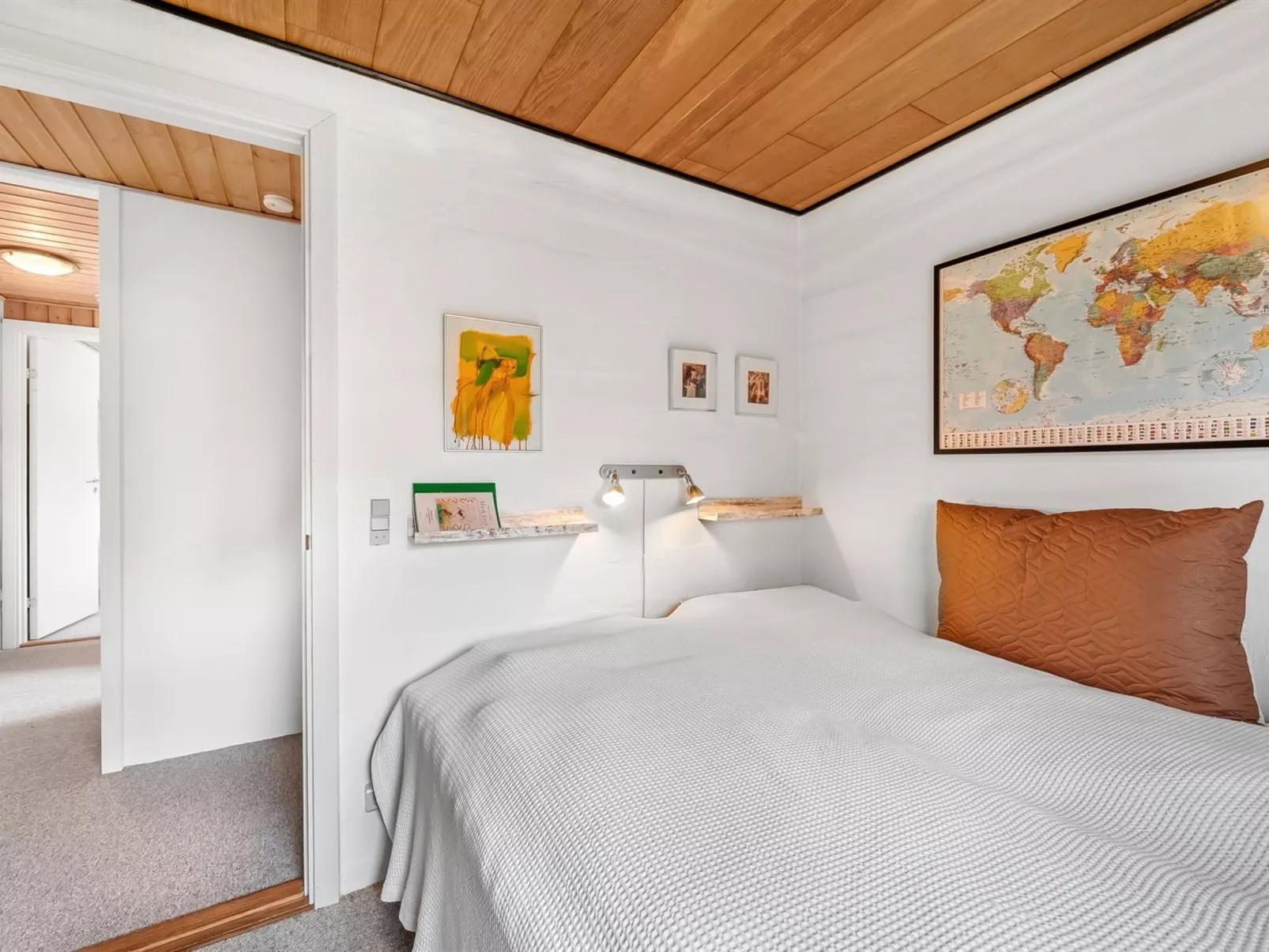 "Moreen" - 200m to the fjord-Dedans