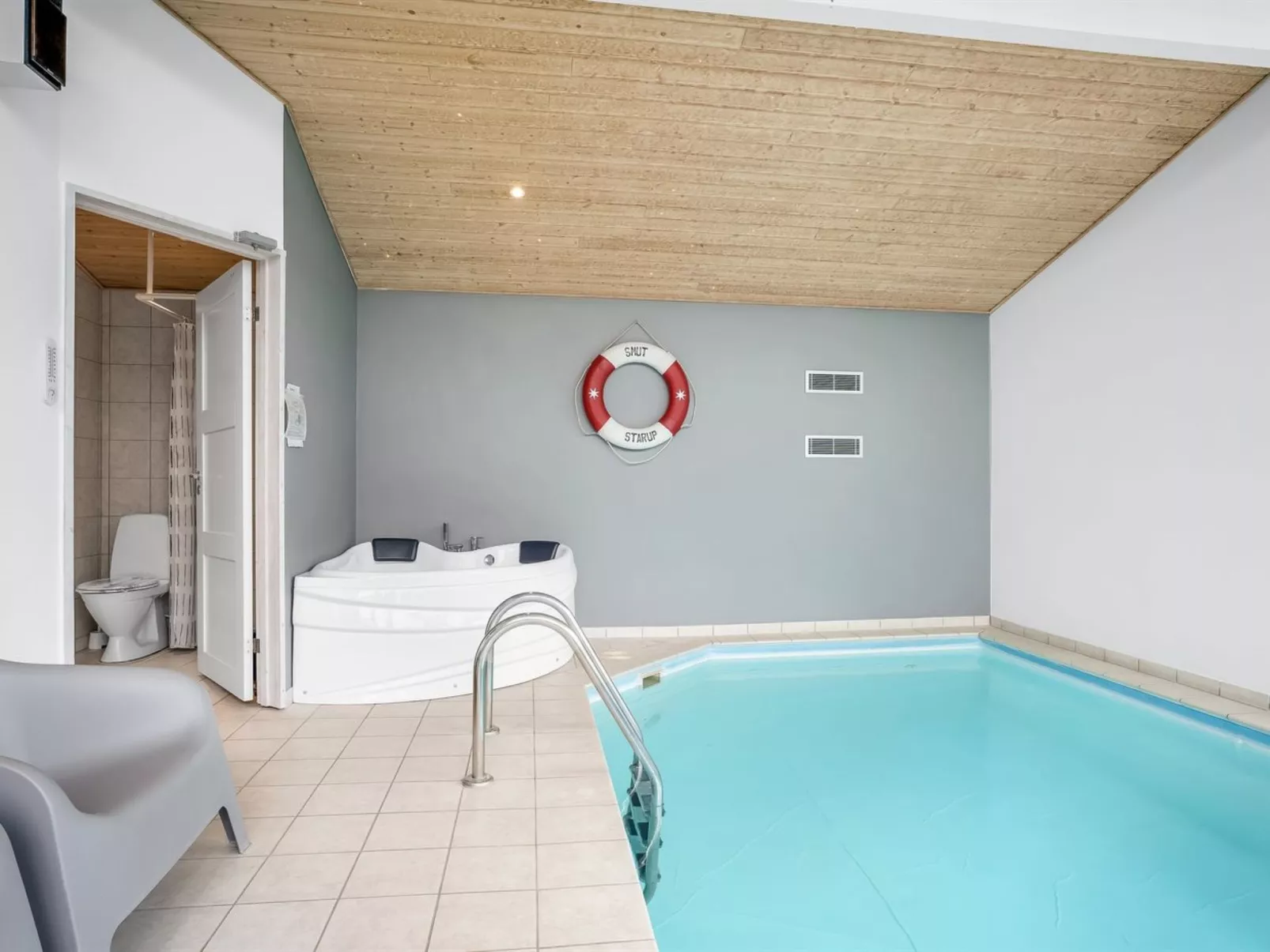 "Helena" - 700m from the sea-Outside