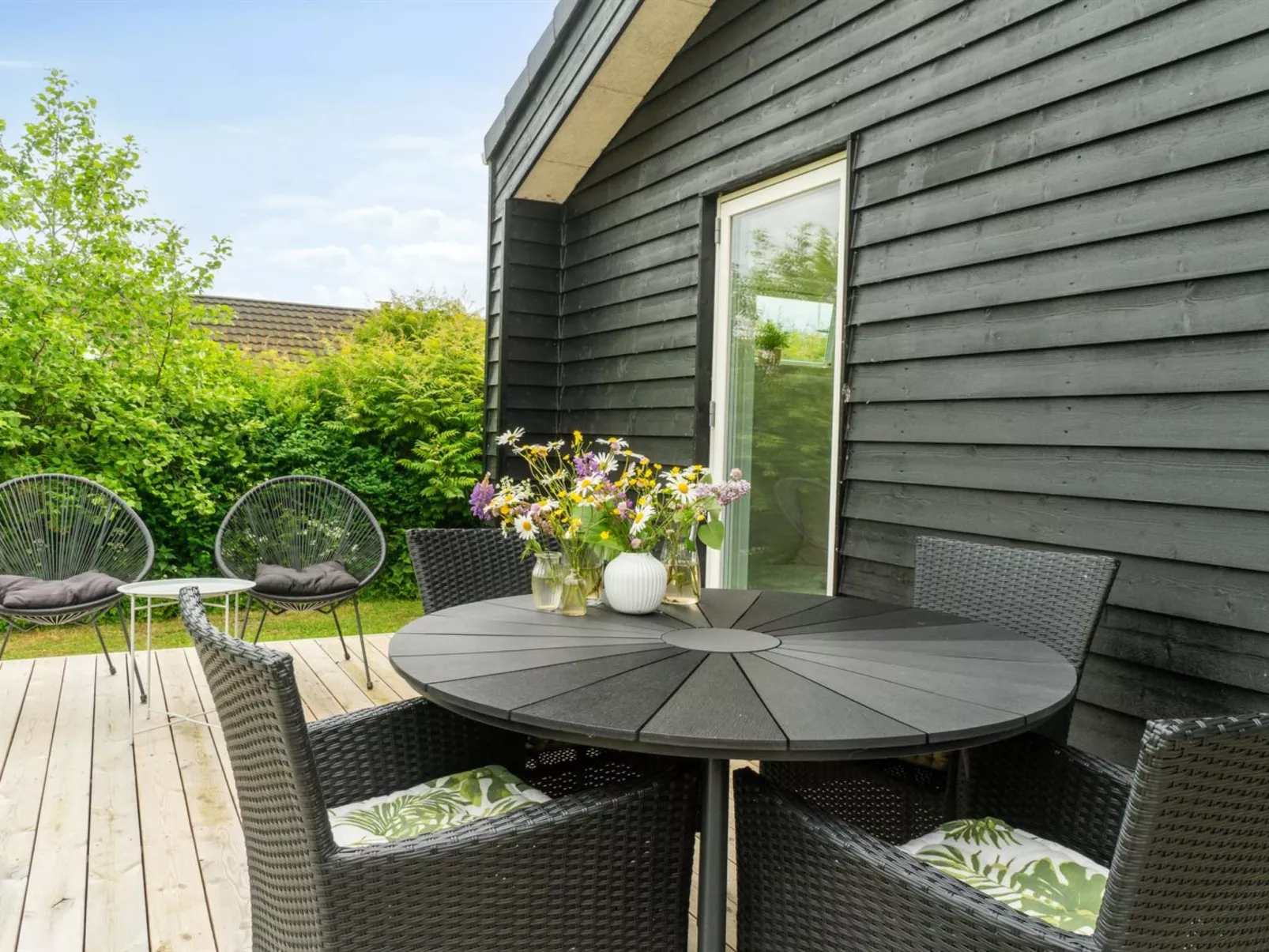 "Sys" - 150m from the sea-Outside