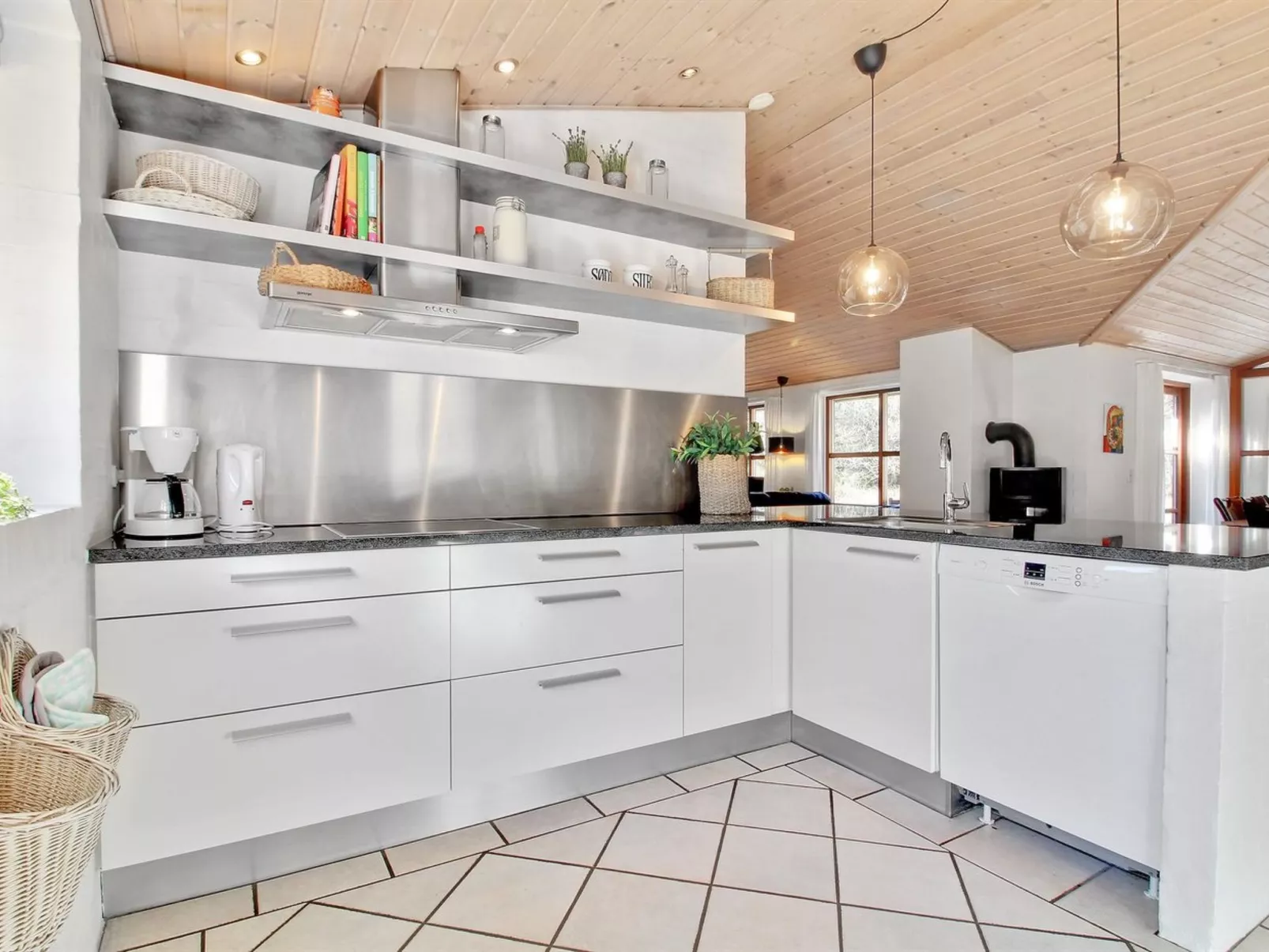 "Holmved" - 1.2km from the sea-Inside