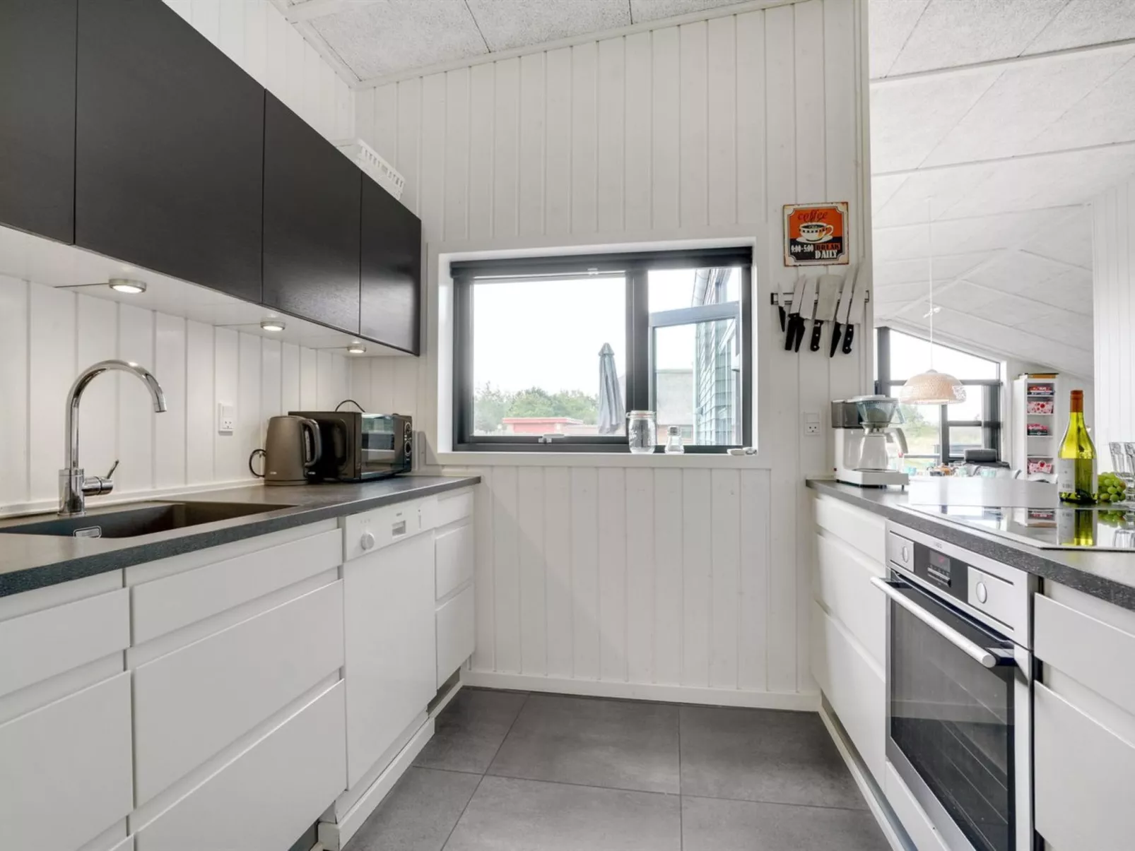 "Joachim" - 200m from the sea-Inside