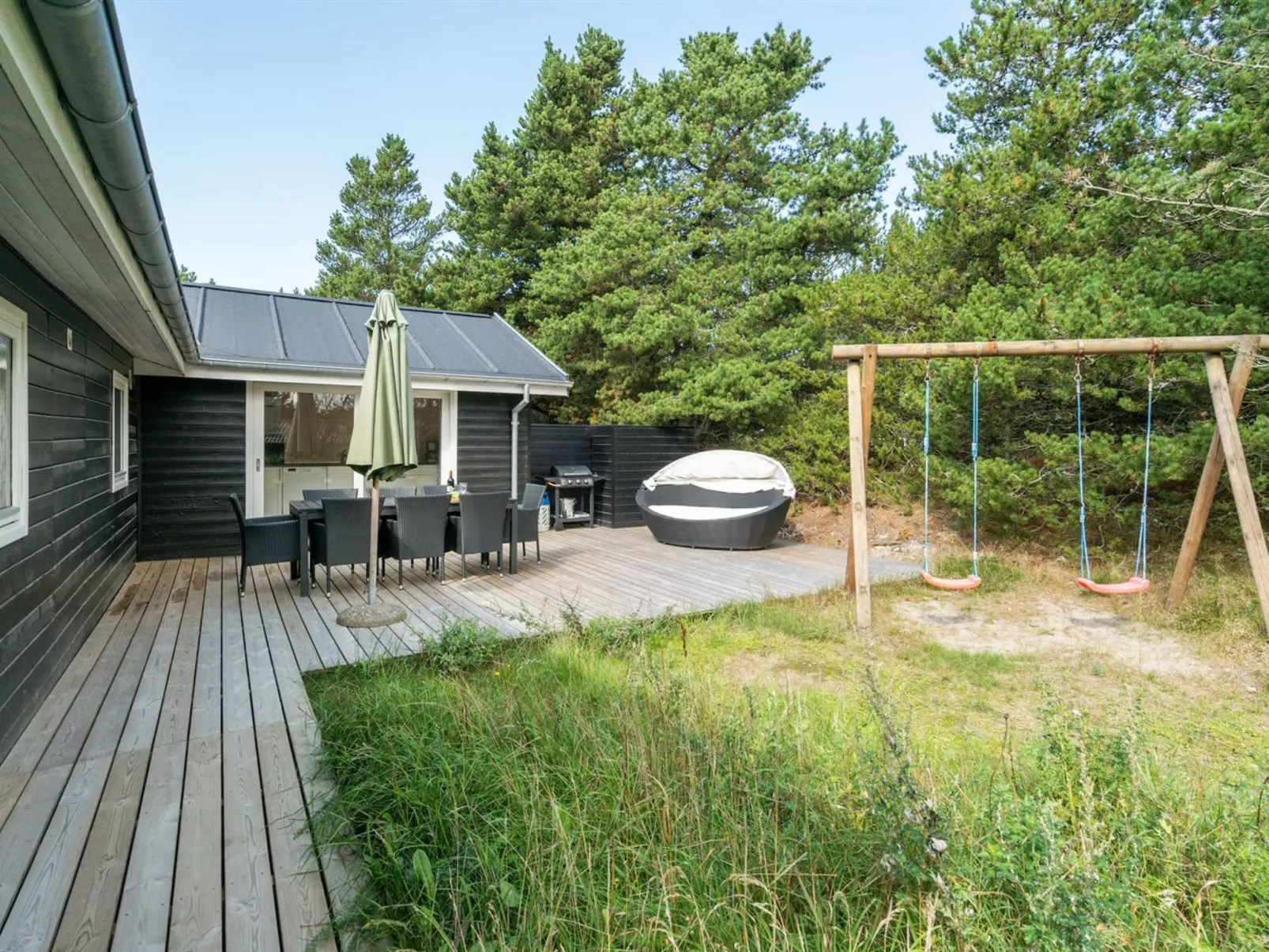 "Solgunn" - 900m from the sea-Outside