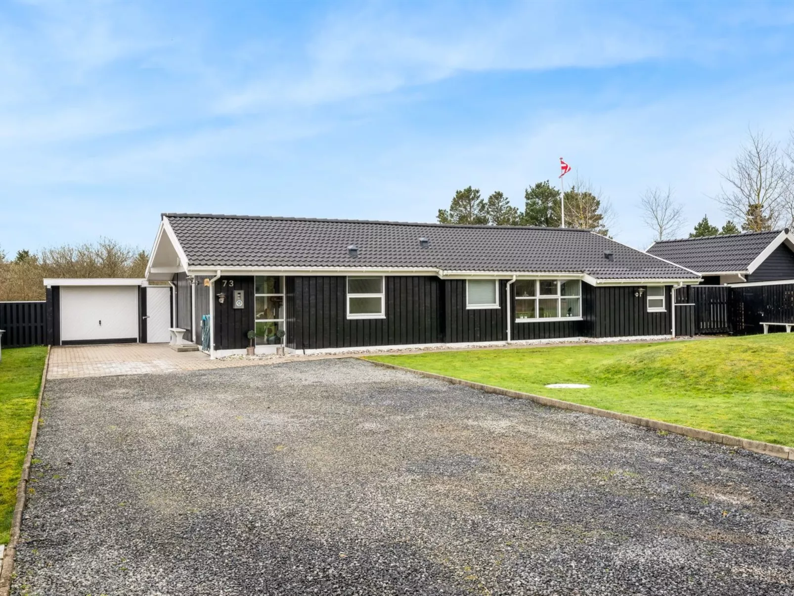 "Emilia" - 1.8km from the sea-Outside