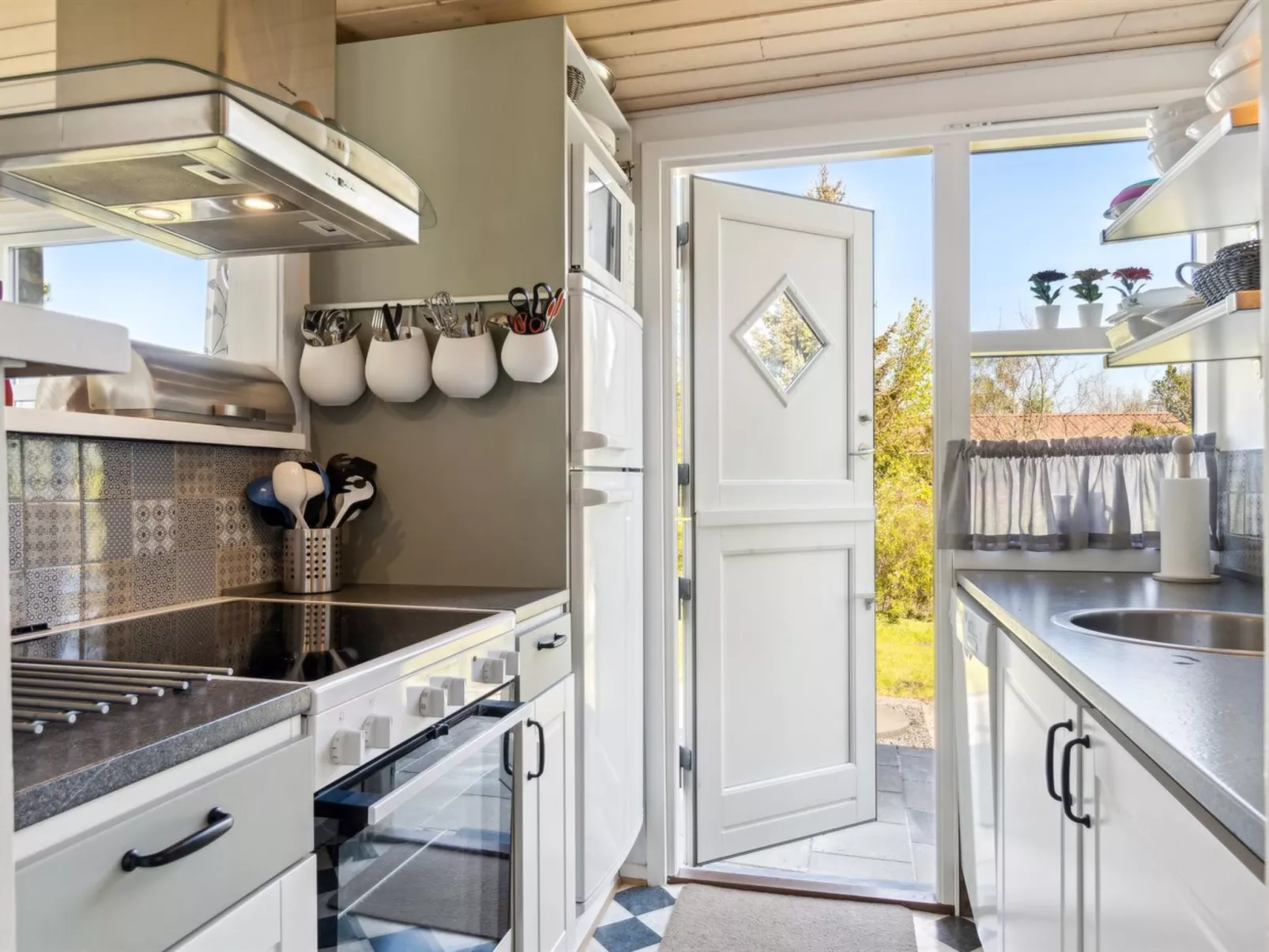 "Ønd" - 600m from the sea-Inside