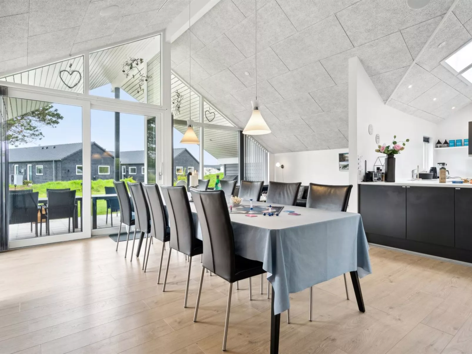 "Amai" - 4.5km from the sea-Inside