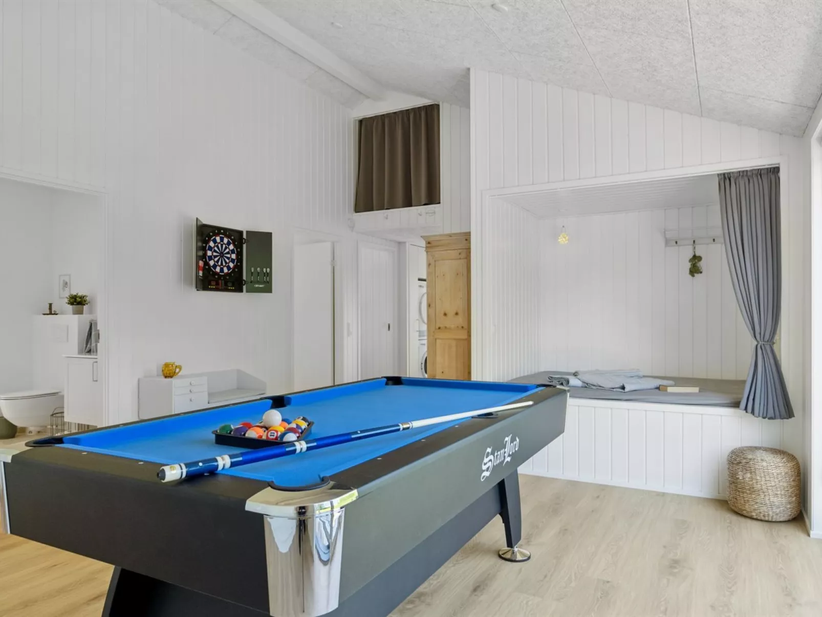 "Lonneke" - 450m from the sea-Dedans