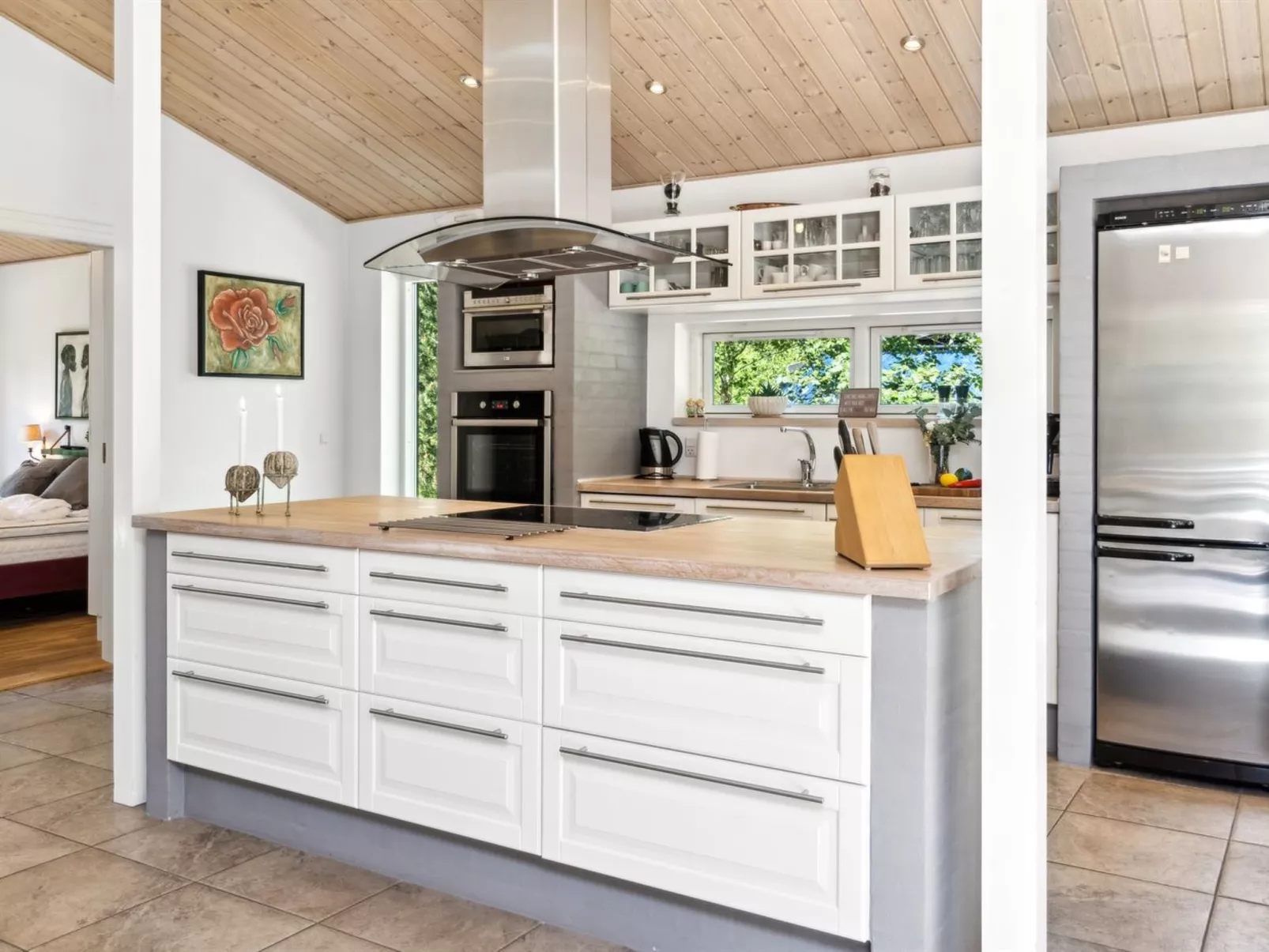 "Romil" - 2.1km from the sea-Inside