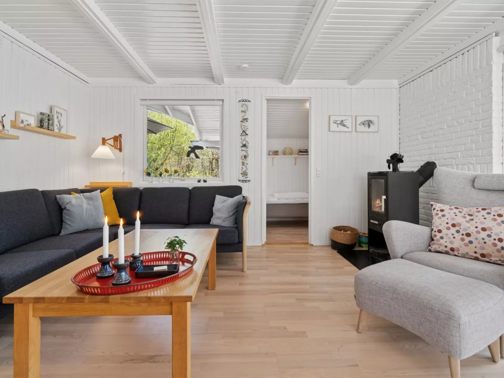 "Gjertrud" - 1km from the sea-Drinnen