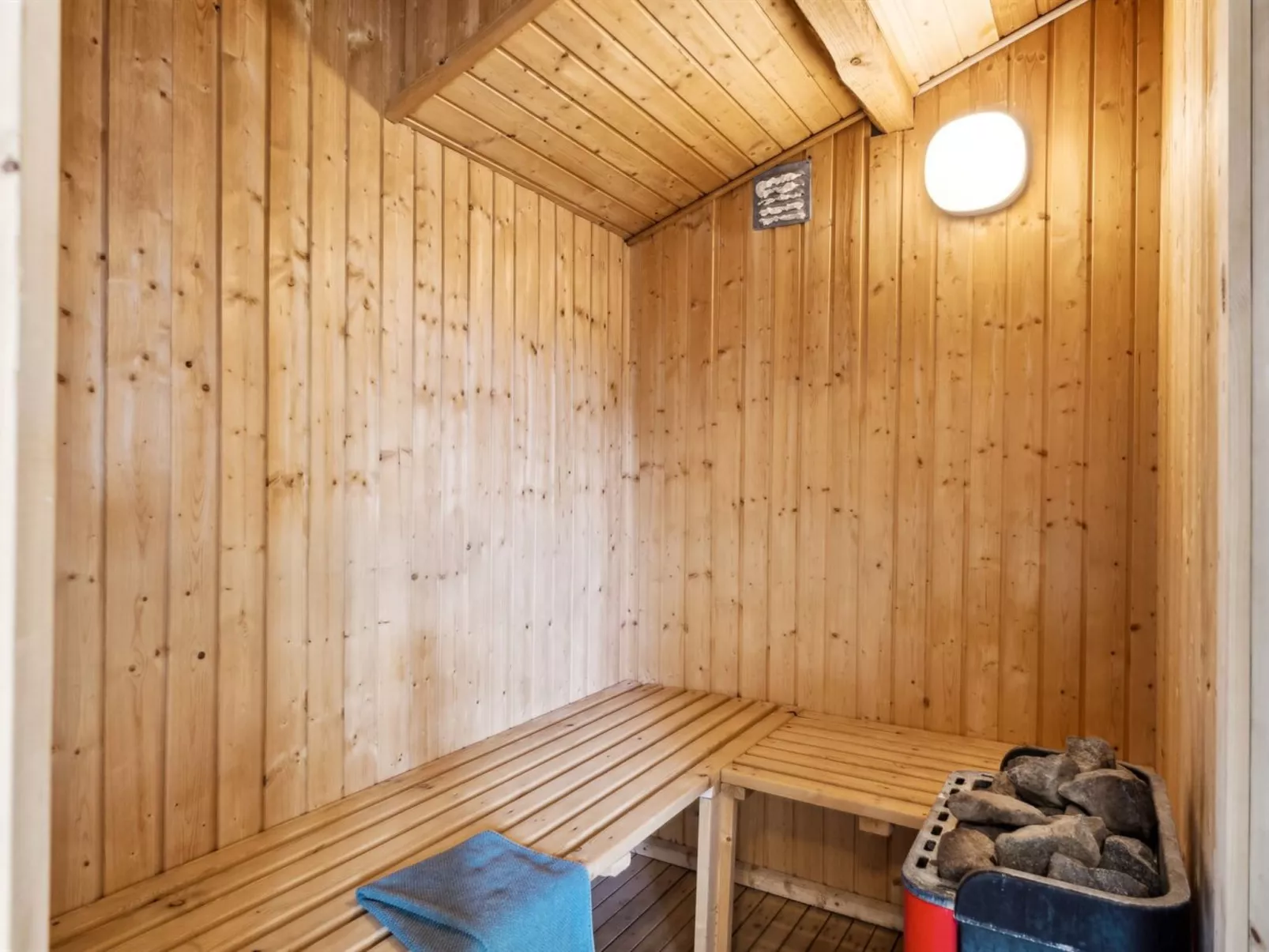 "Amiira" - 500m from the sea-Dedans