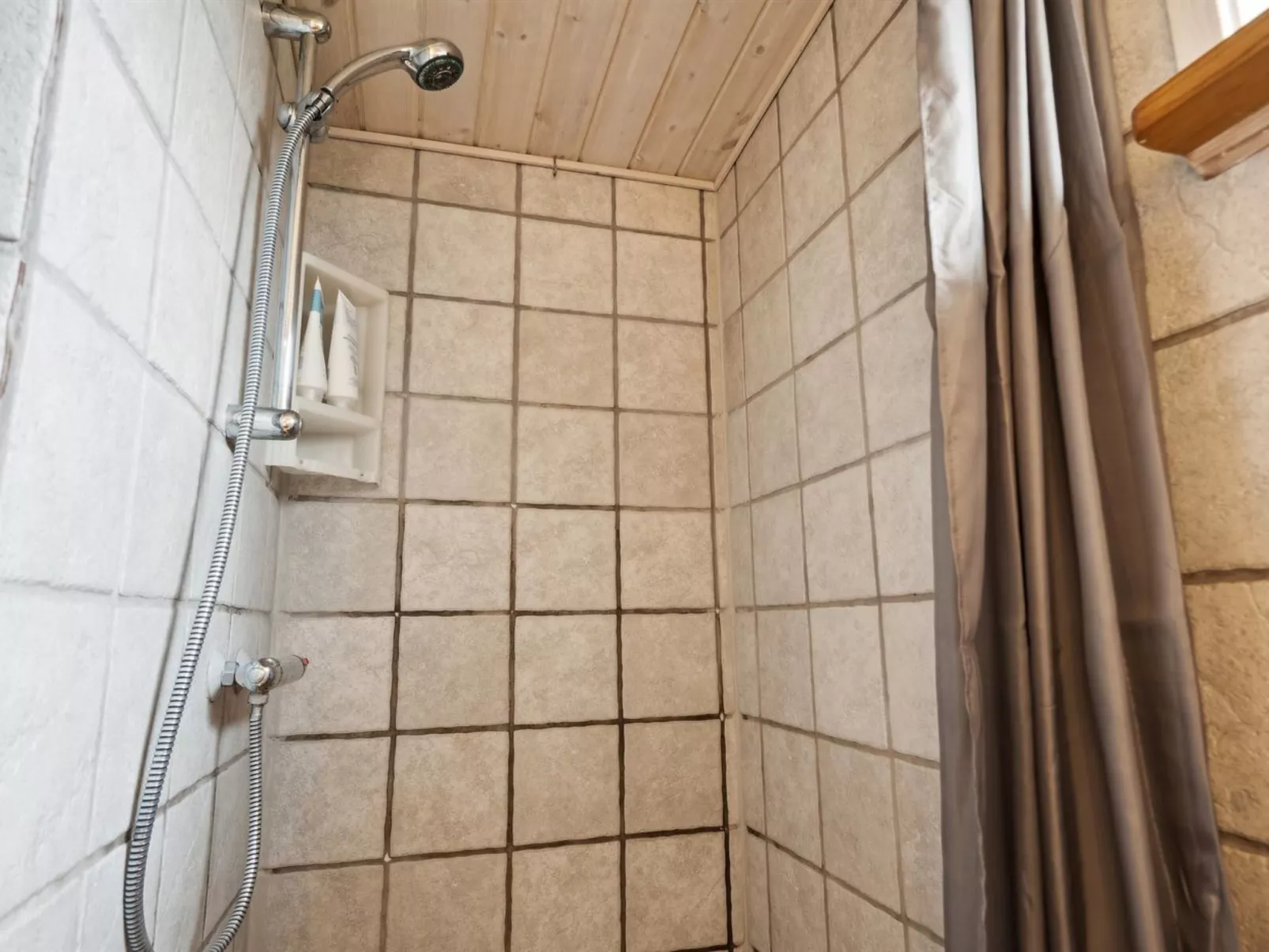 "Avni" - 300m from the sea-Inside