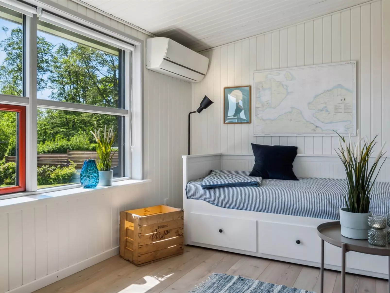 "Fokke" - 450m from the sea-Inside