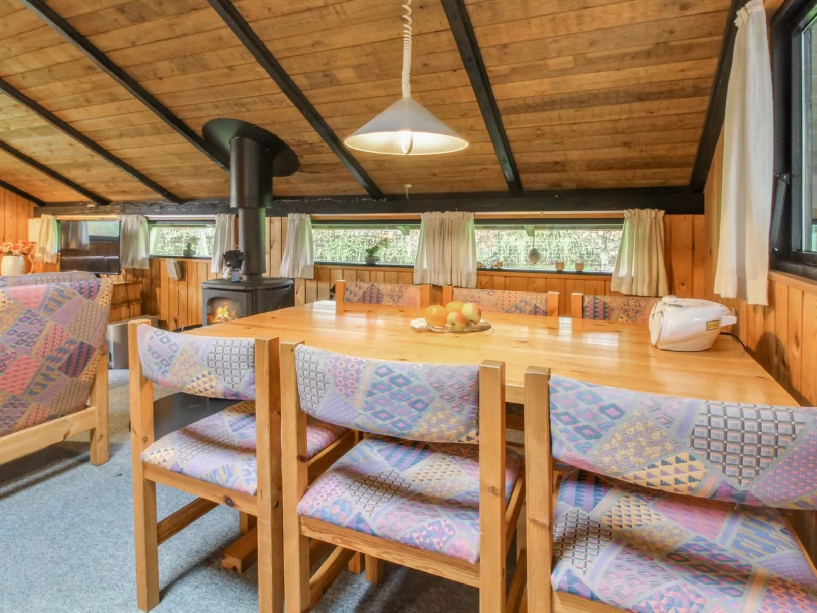 "Gabi" - 30km from the sea-Drinnen