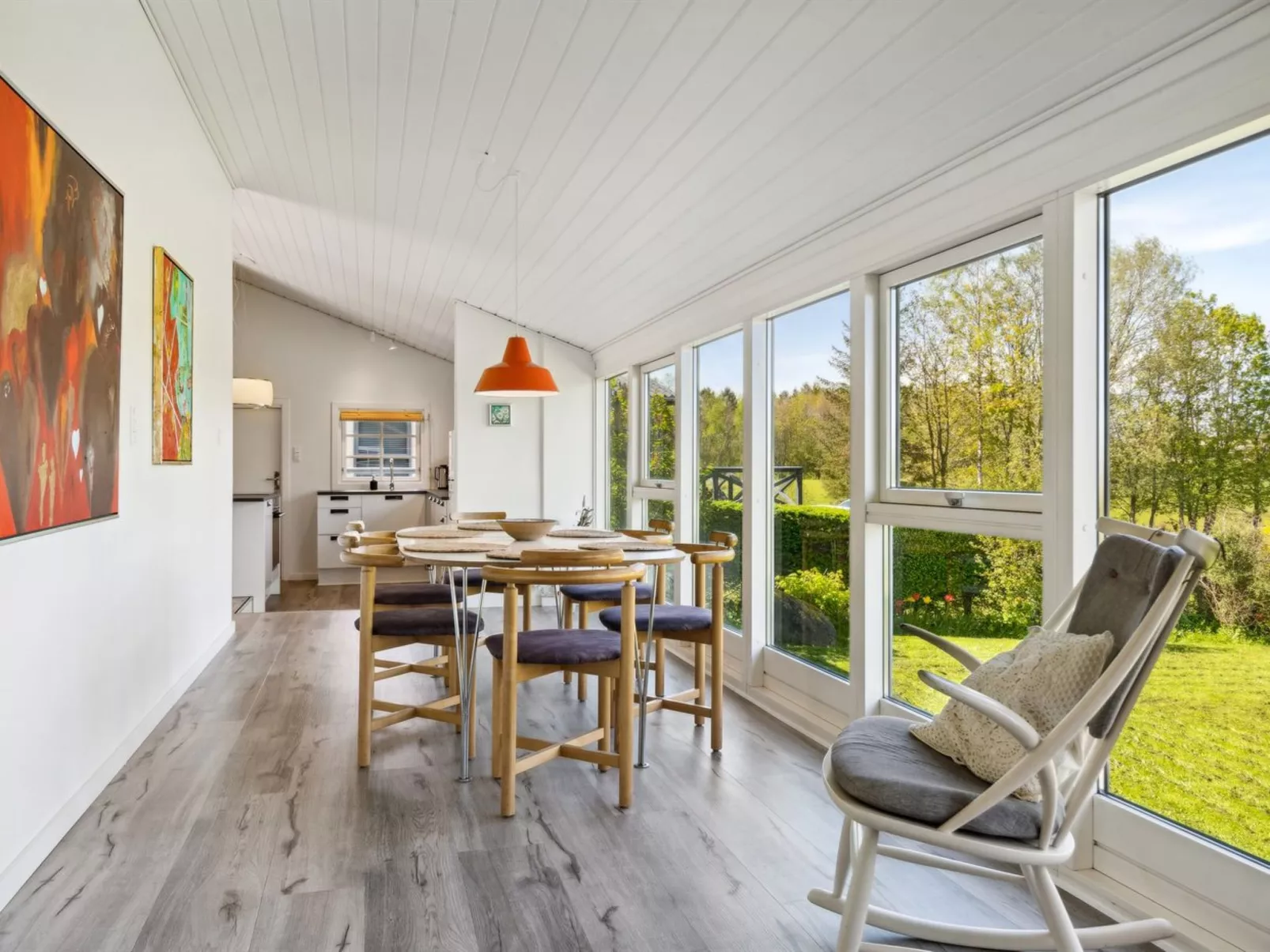 "Sölvy" - 300m from the sea-Drinnen