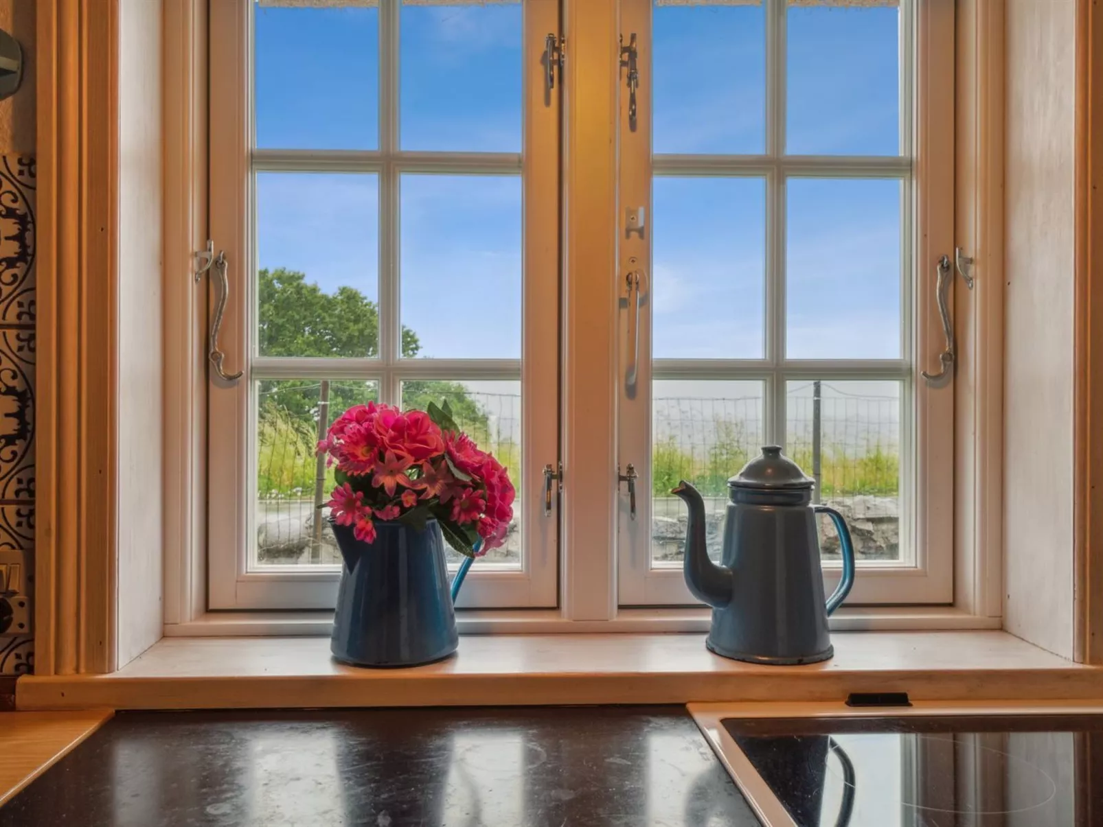 "Leoni" - 115m from the sea-Outside