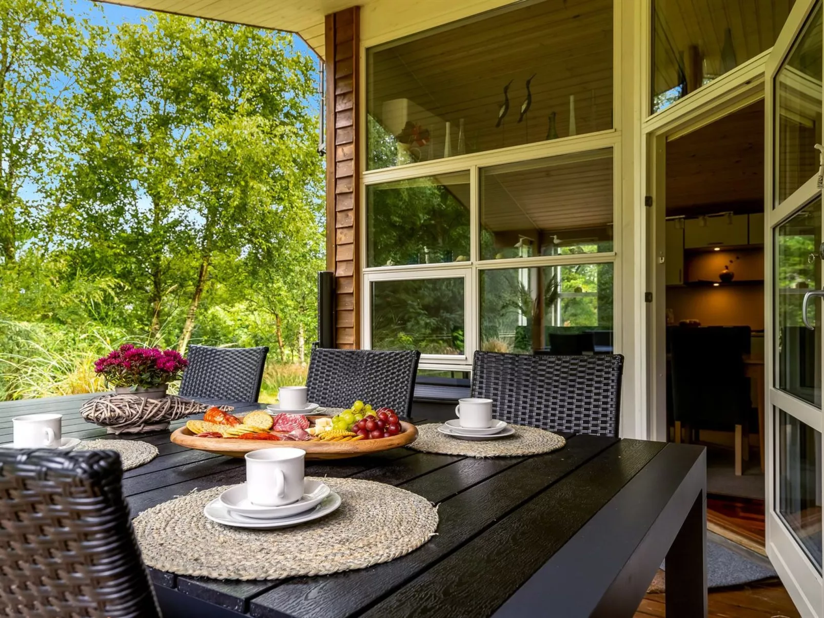 "Zölestine" -  from the sea-Outside