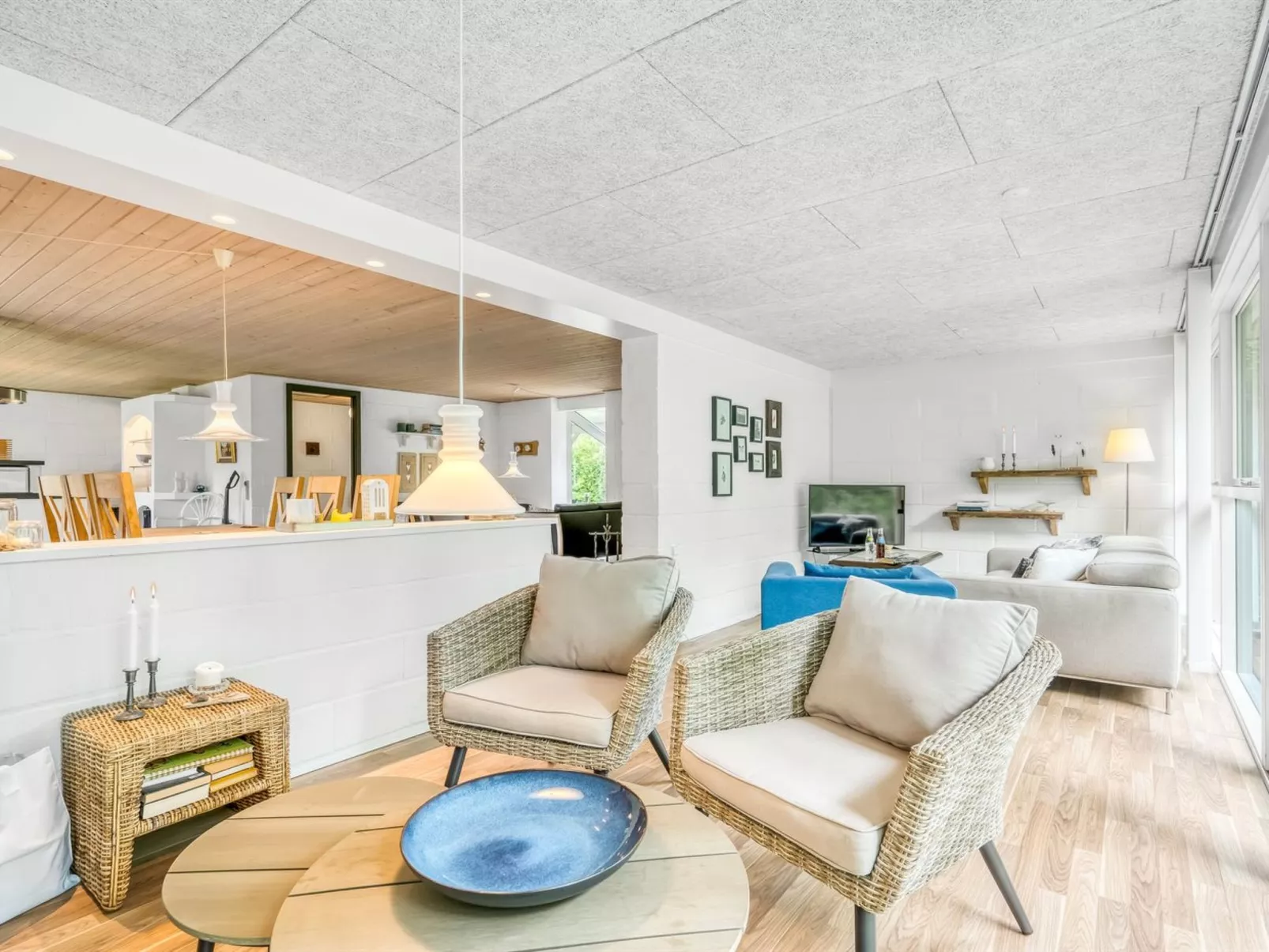 "Lyra" - 500m to the fjord-Dedans