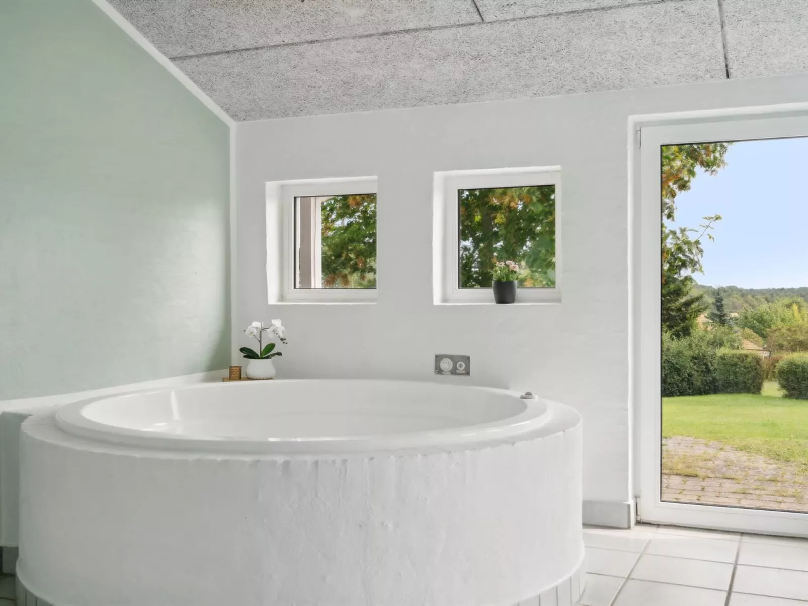 "Svenn" - 300m from the sea-Drinnen