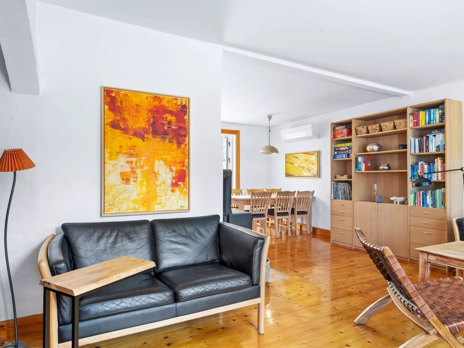 "Huno" - 2km from the sea-Inside