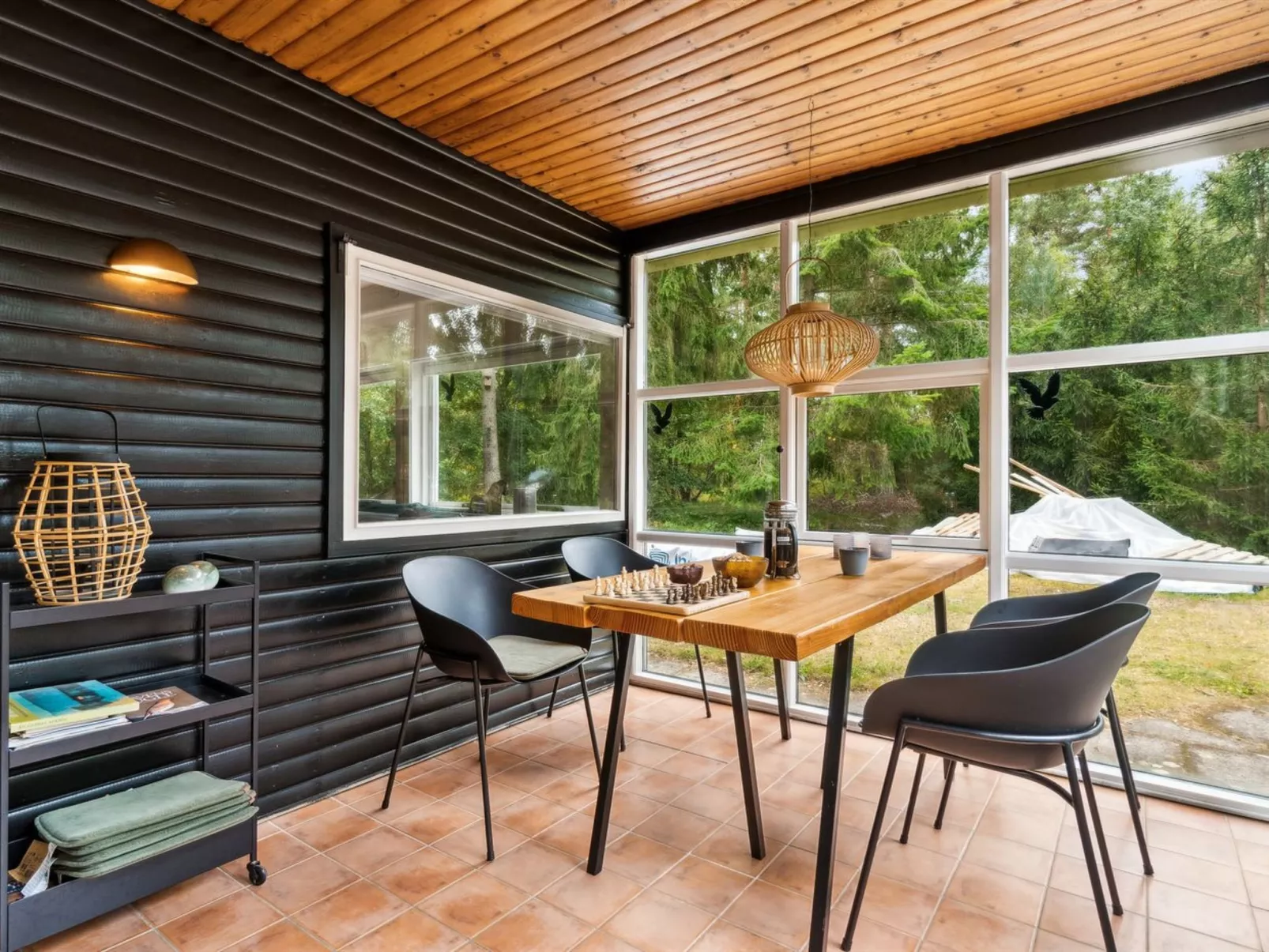 "Eirik" - 700m from the sea-Inside