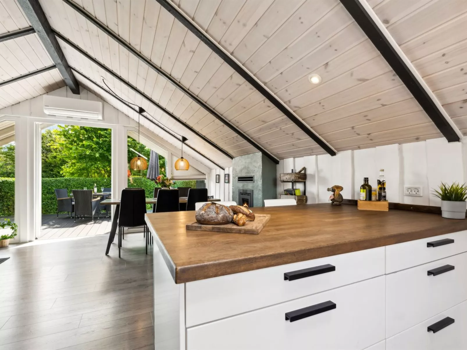 "Erke" - 800m from the sea-Dedans