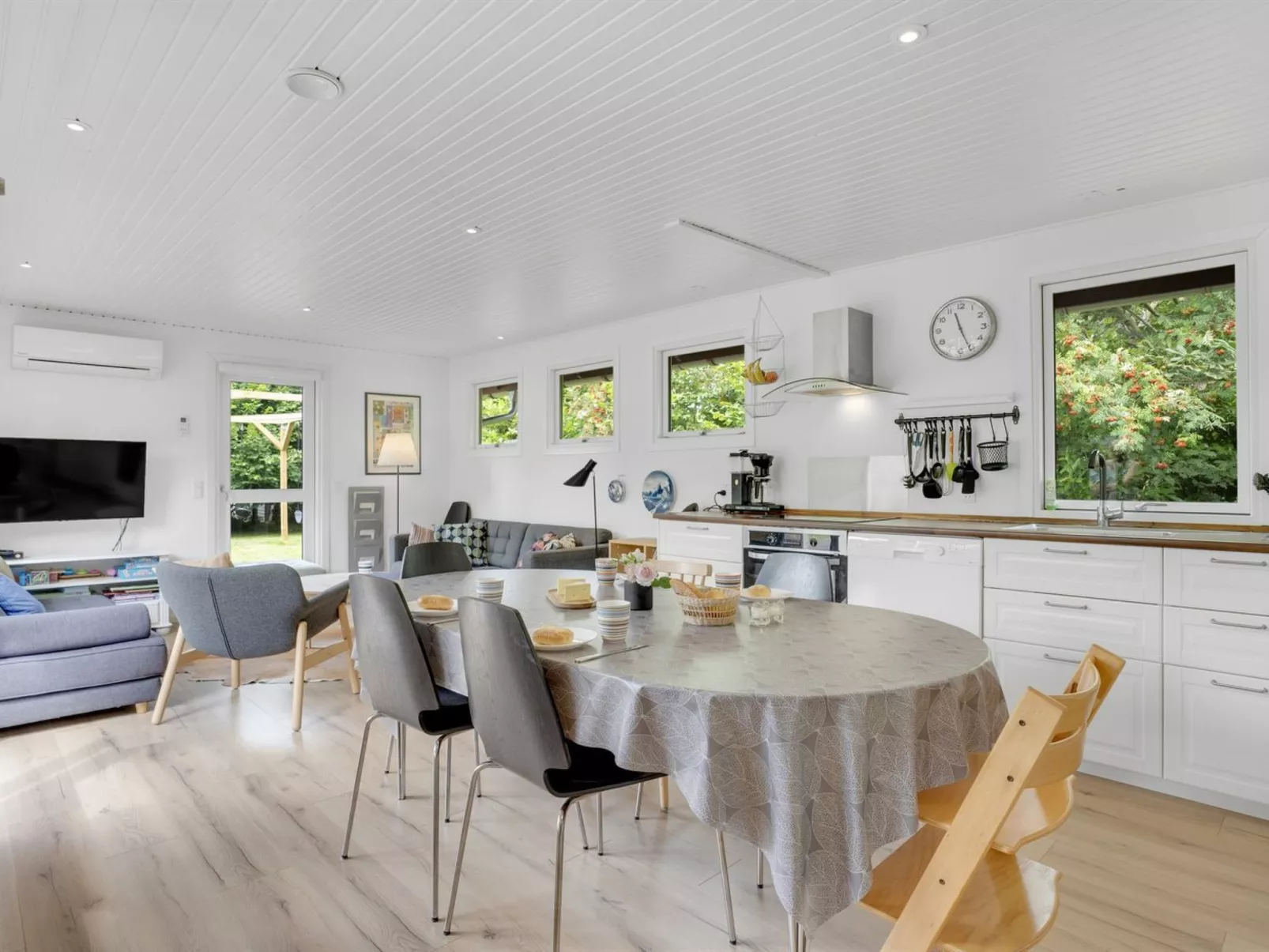 "Vickie" - 600m from the sea-Inside