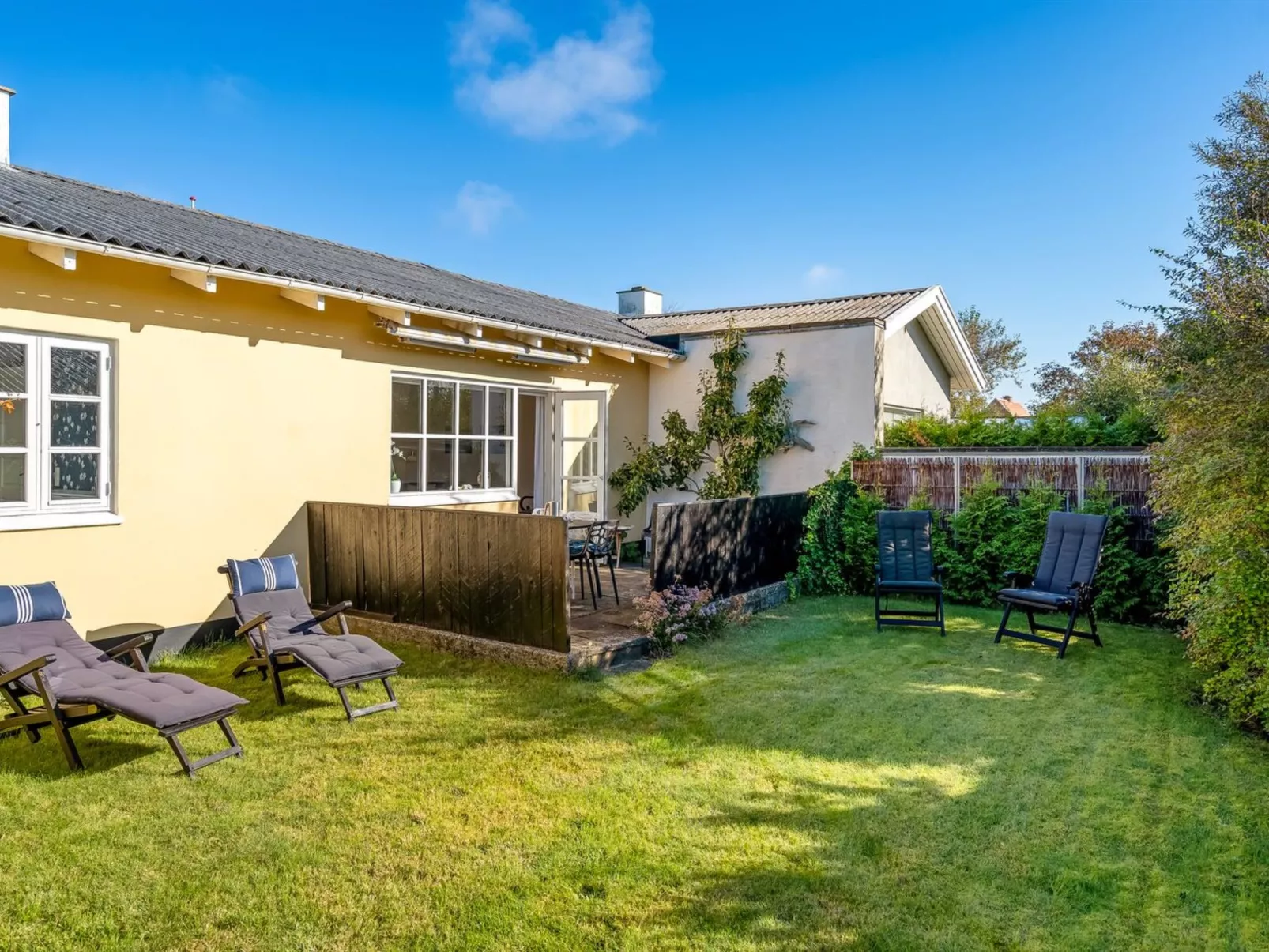 "Julie" - 700m from the sea-Outside