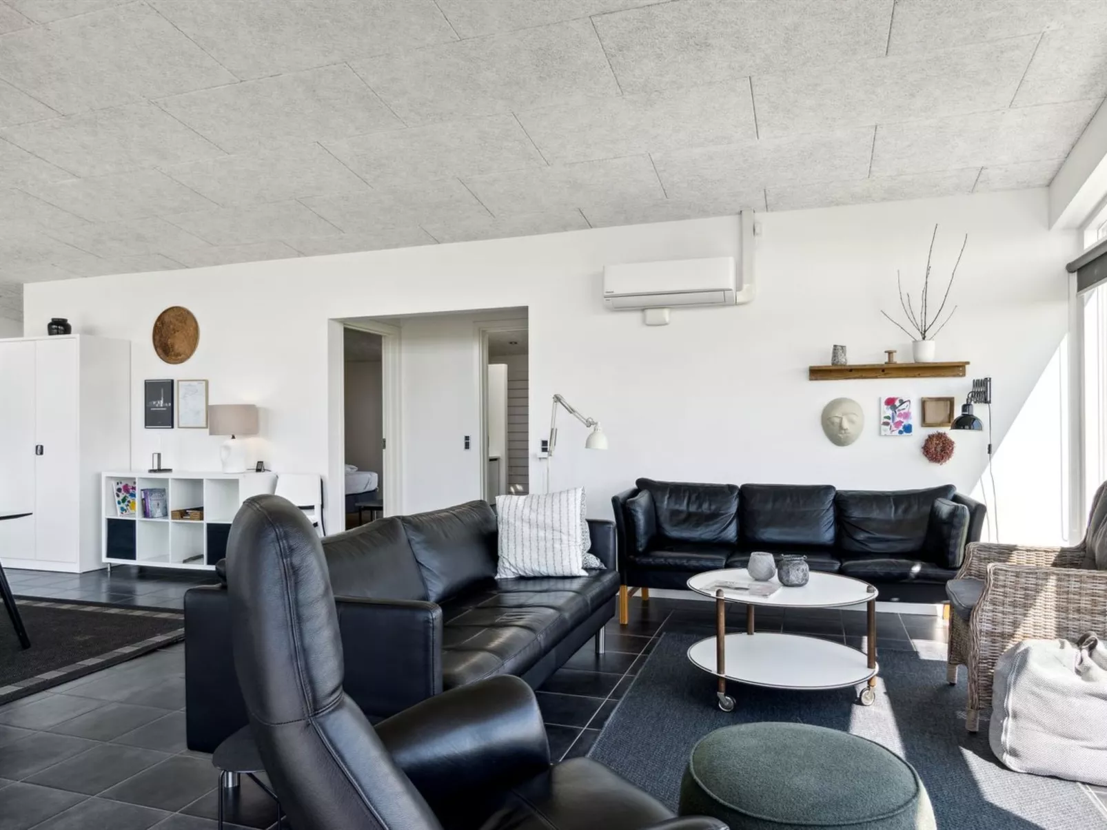 "Bæver" - 200m from the sea-Drinnen