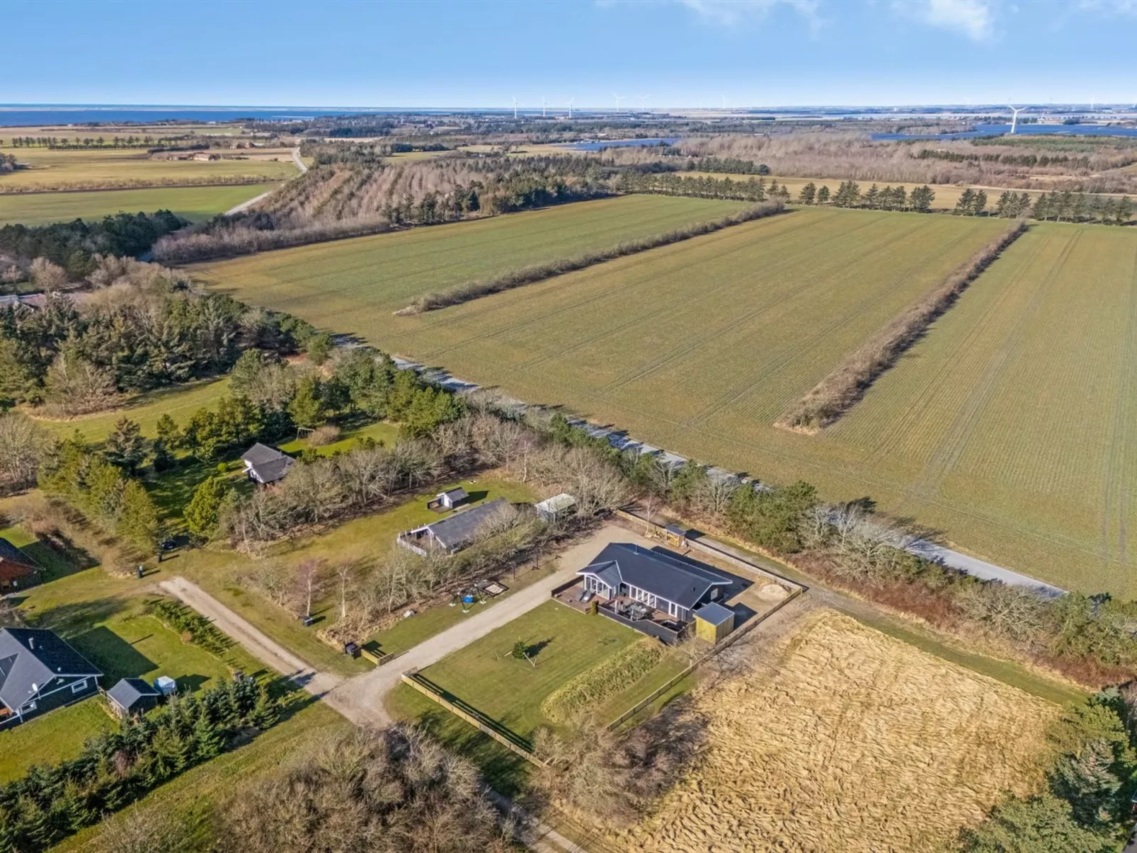 "Elisaveta" - 400m to the fjord-Draußen