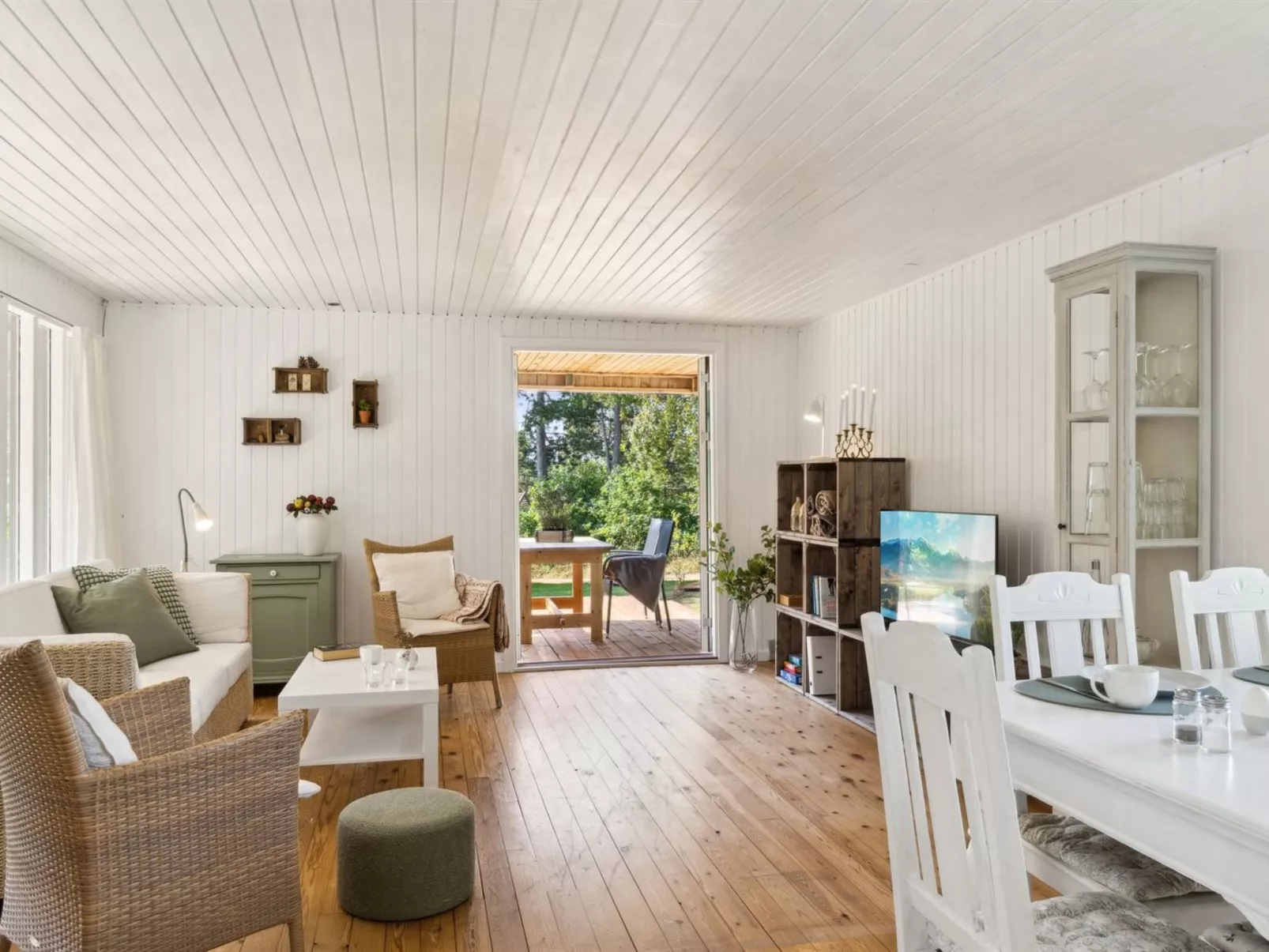 "Lavrans" - 1km from the sea-Inside