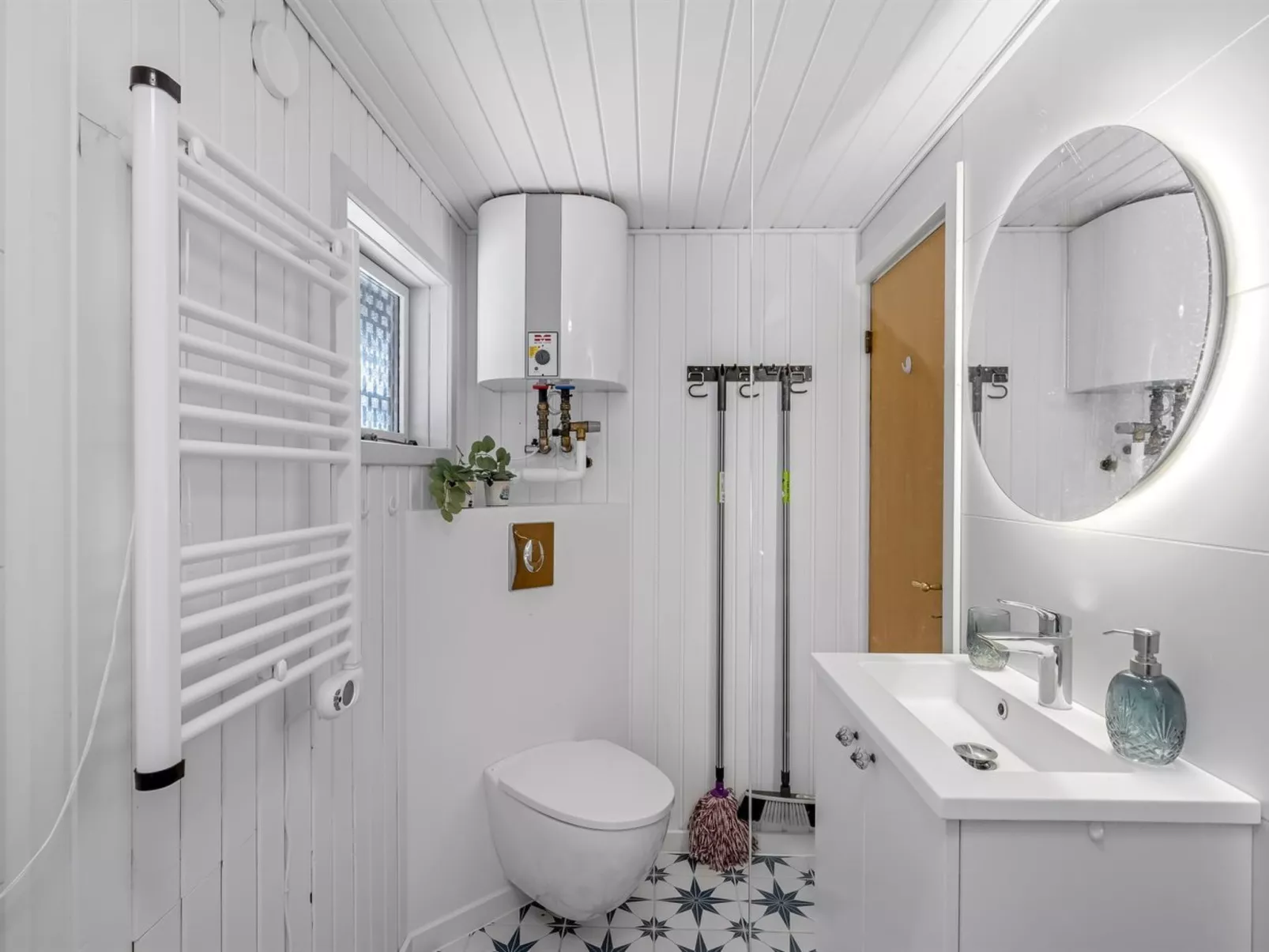 "Knud" - 2.5km from the sea-Inside