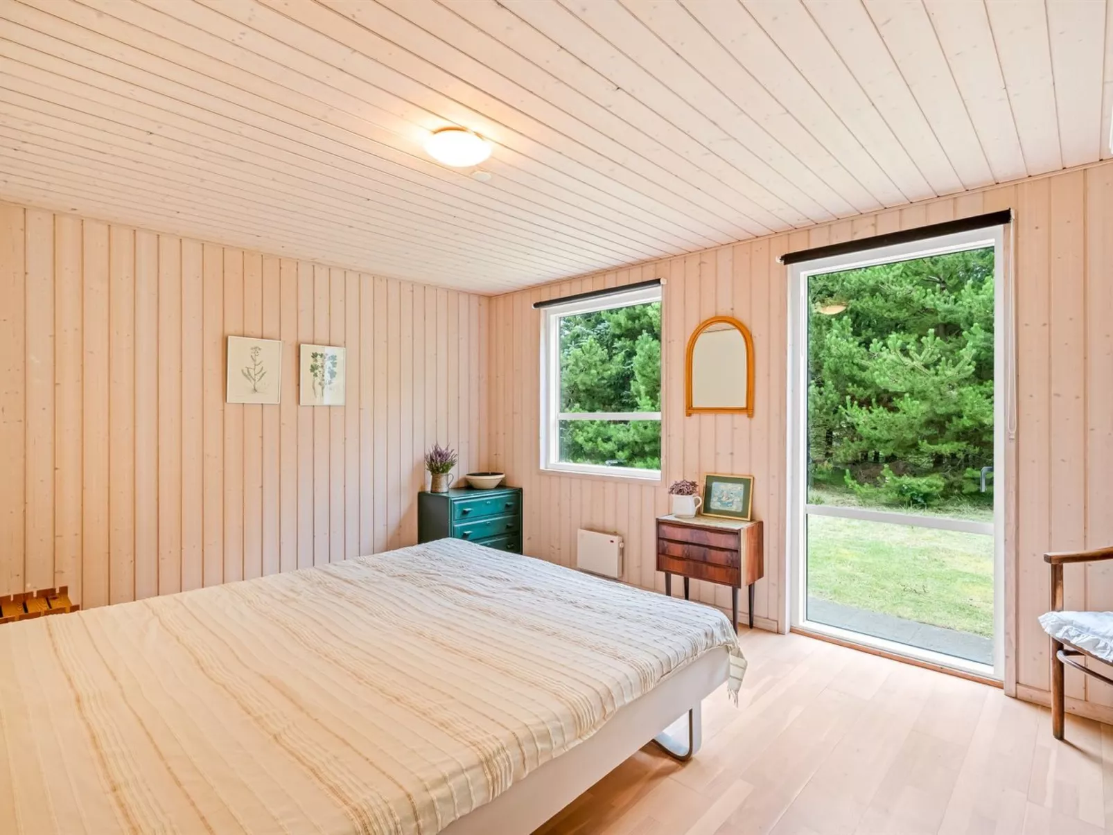 "Trena" - 1.2km to the fjord-Inside