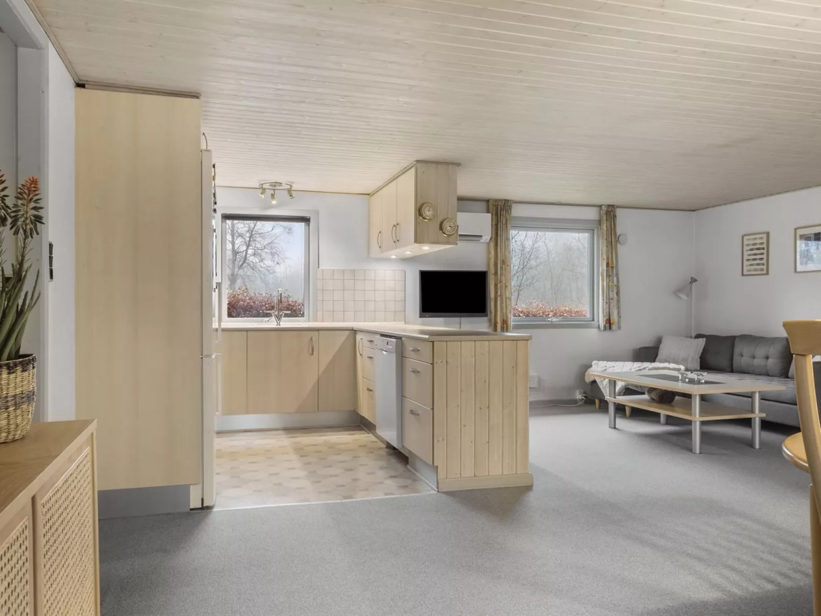 "Diuri" - 30km from the sea-Dedans