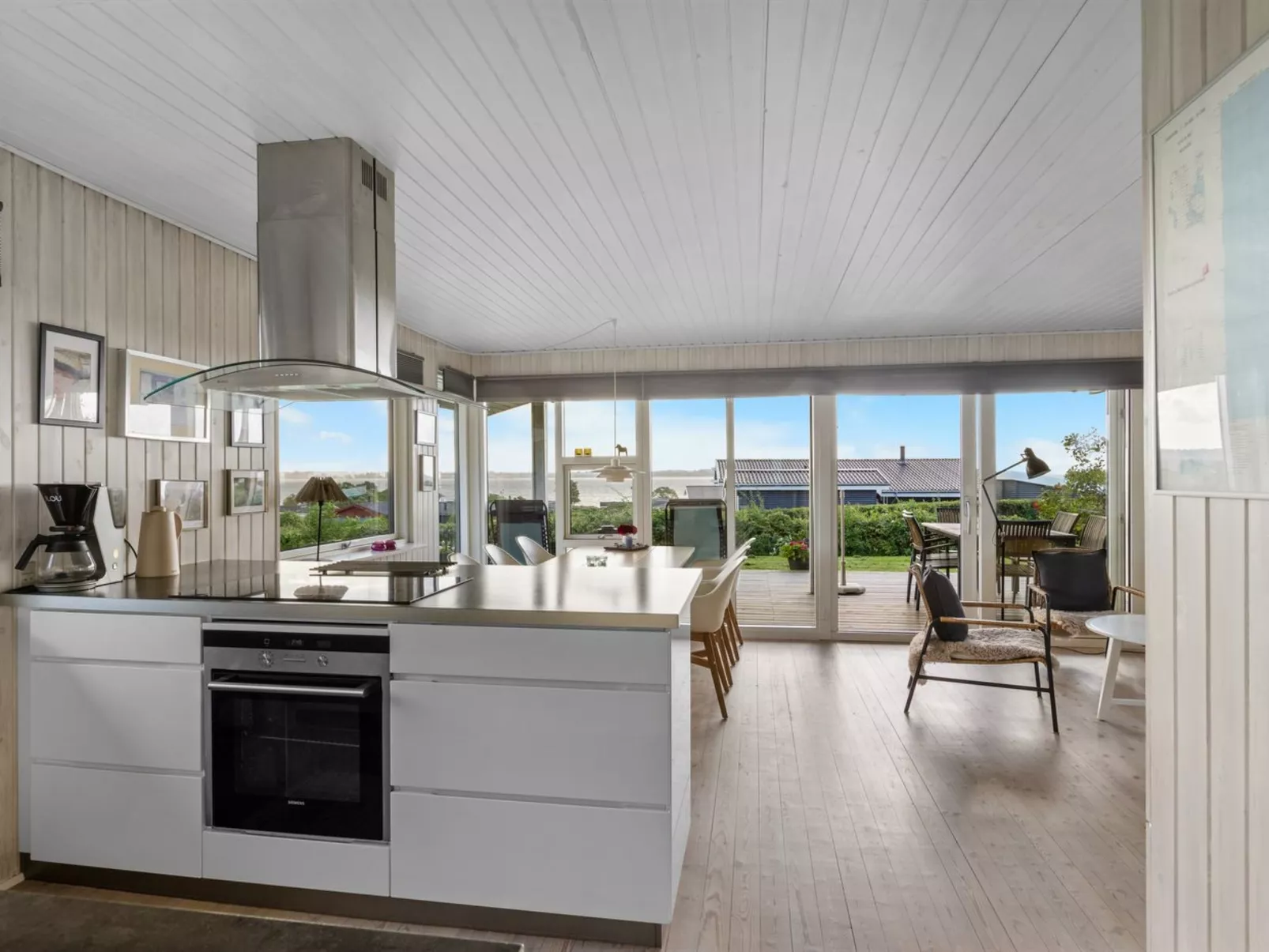 "Dorathea" - 360m from the sea-Drinnen