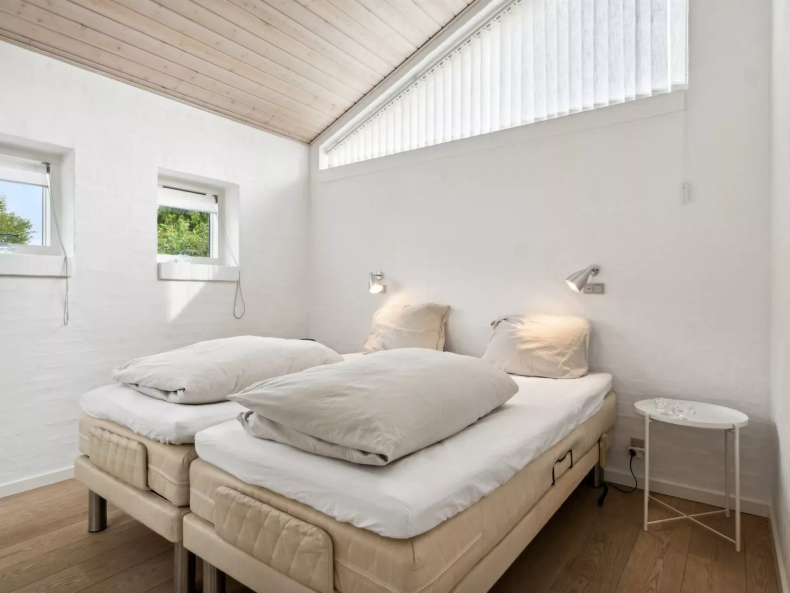 "Agneta" - 150m from the sea-Inside