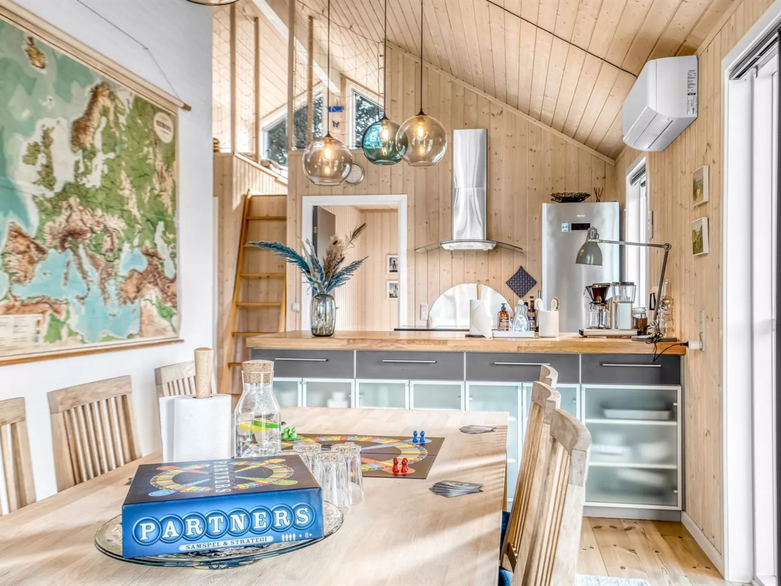 "Carlina" - 700m to the fjord-Inside