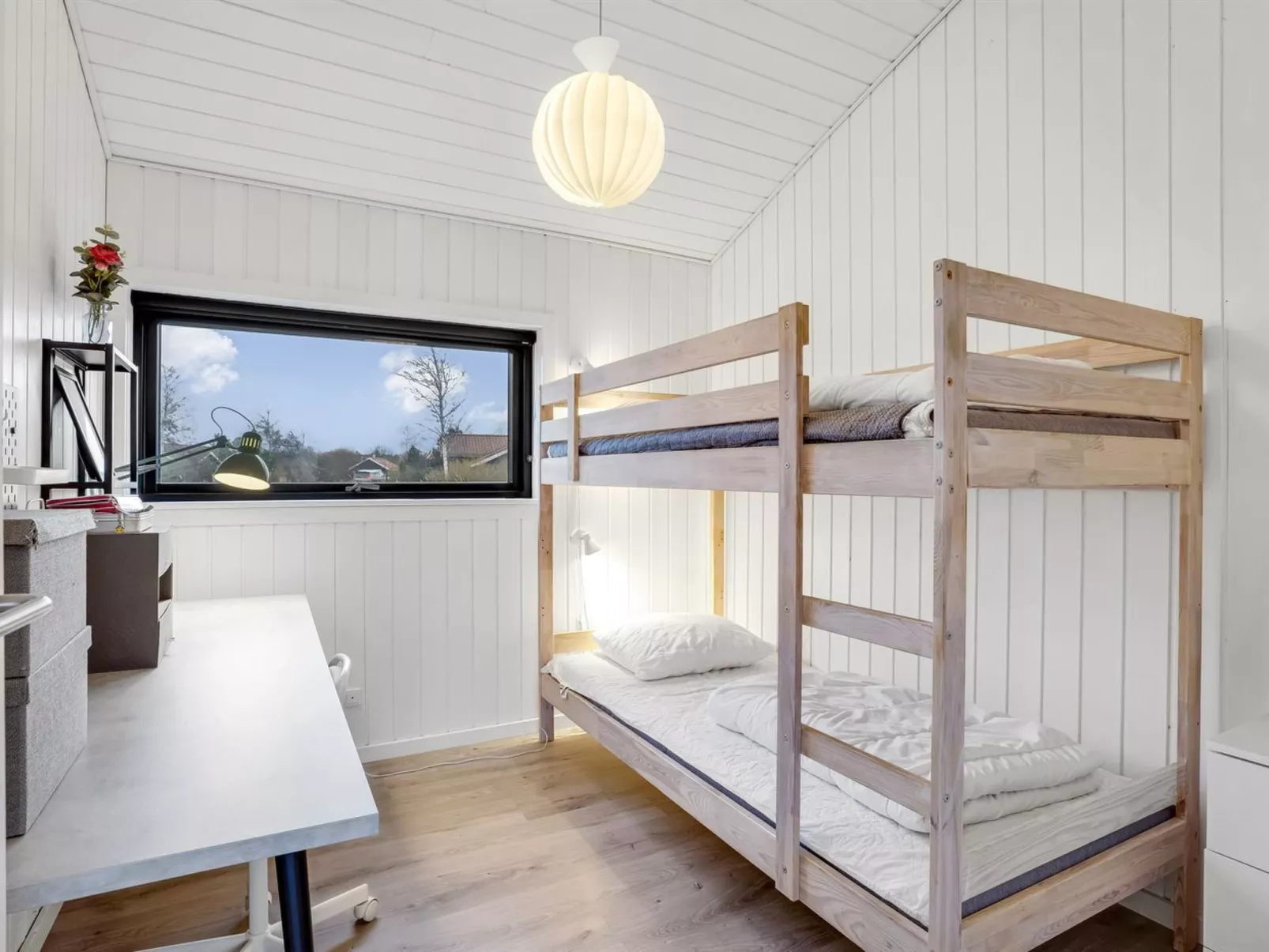 "Dyke" - 1.5km from the sea-Drinnen