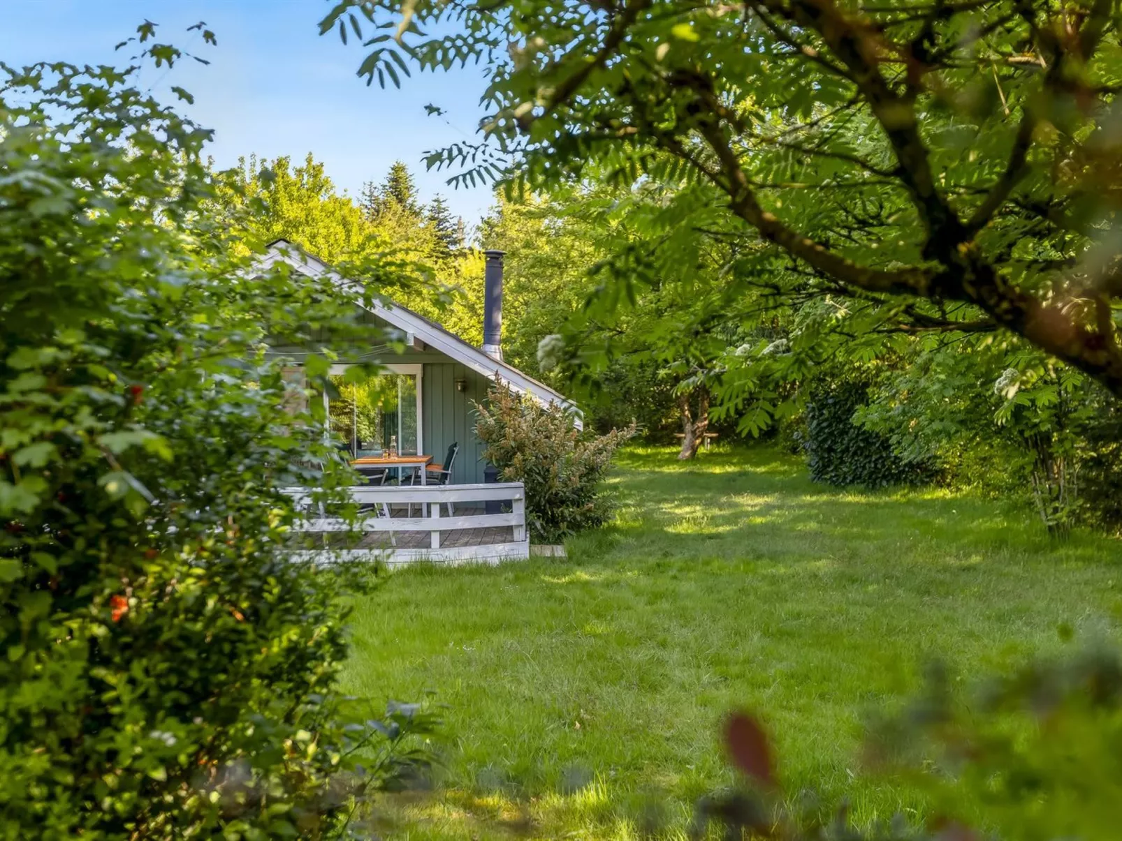 "Ung" - 30km from the sea-Outside