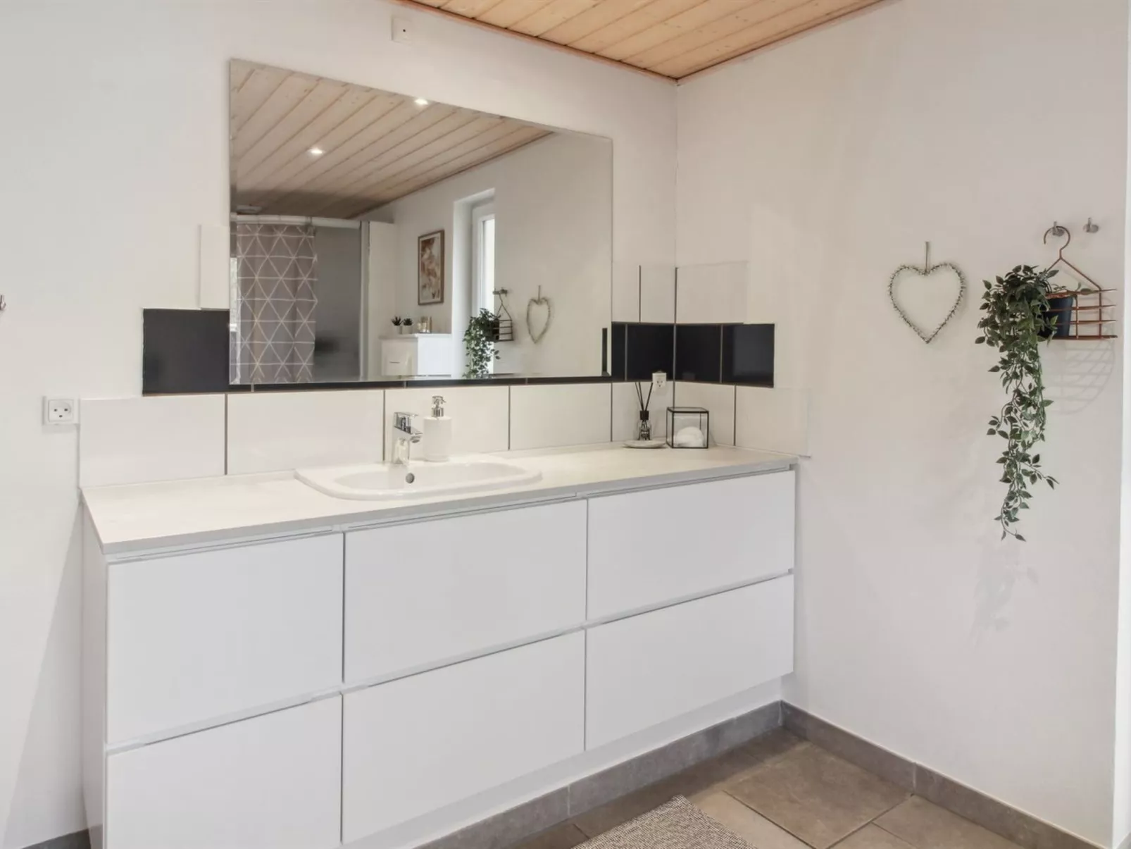 "Solvejg" - 30km from the sea-Drinnen