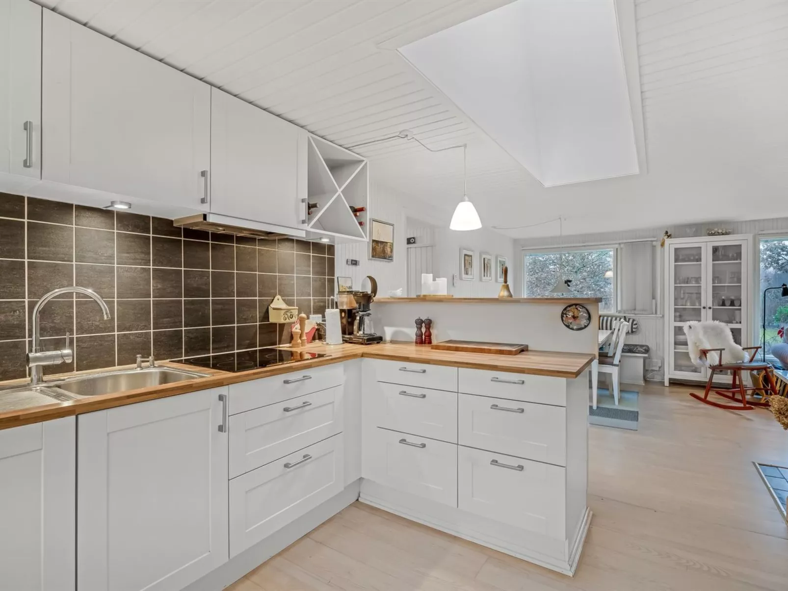 "Sven" - 250m to the fjord-Inside