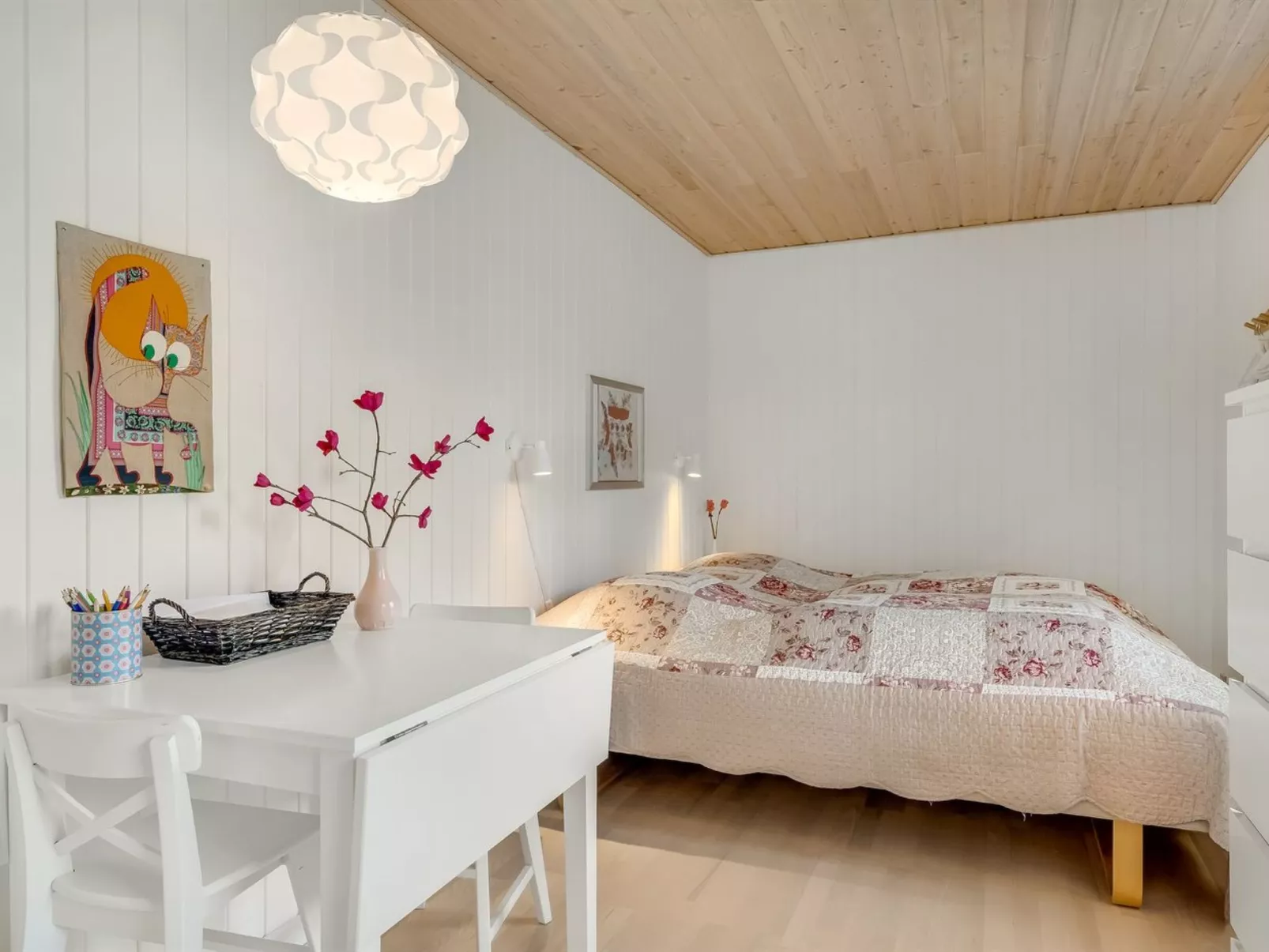 "Toska" - 3km from the sea-Inside