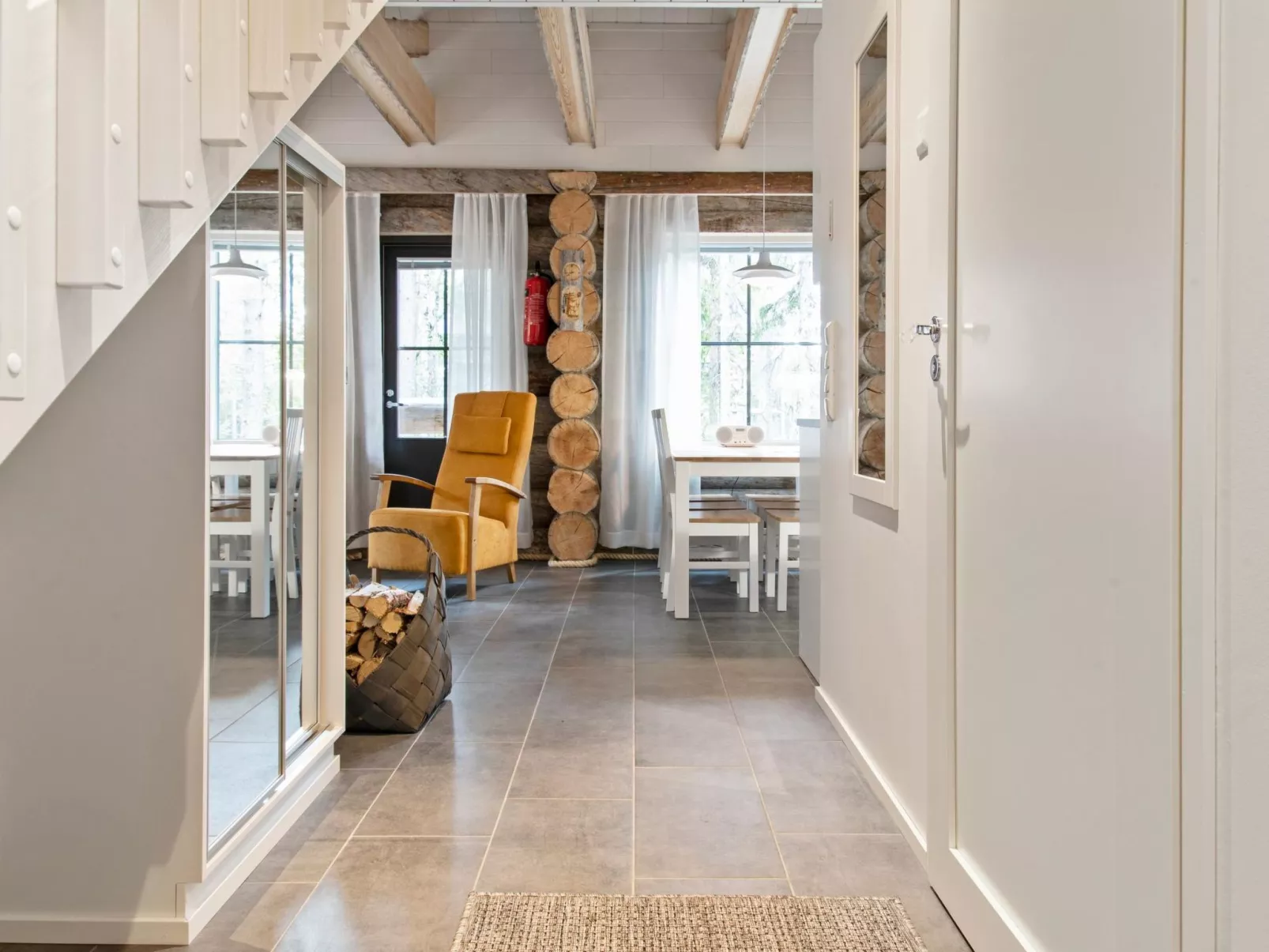 Taruilevi 10 j2-Inside