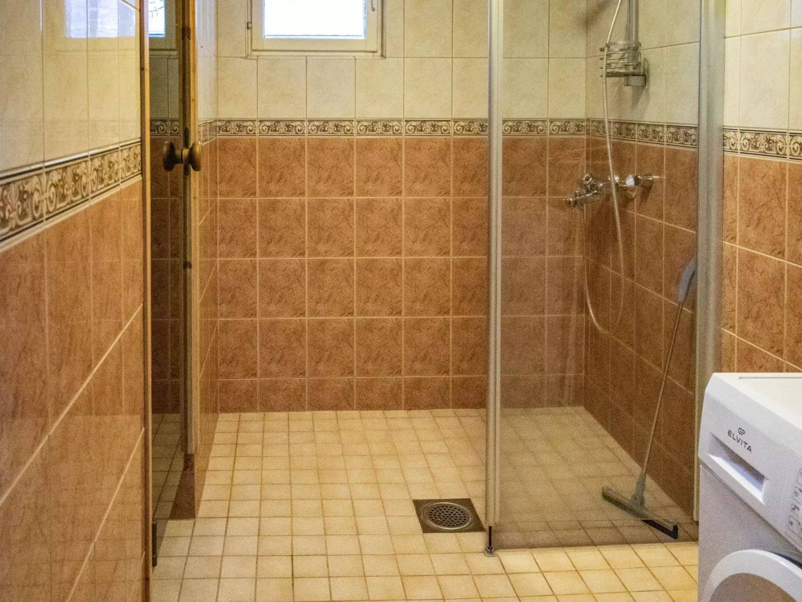 Aslakin helmi a-Inside