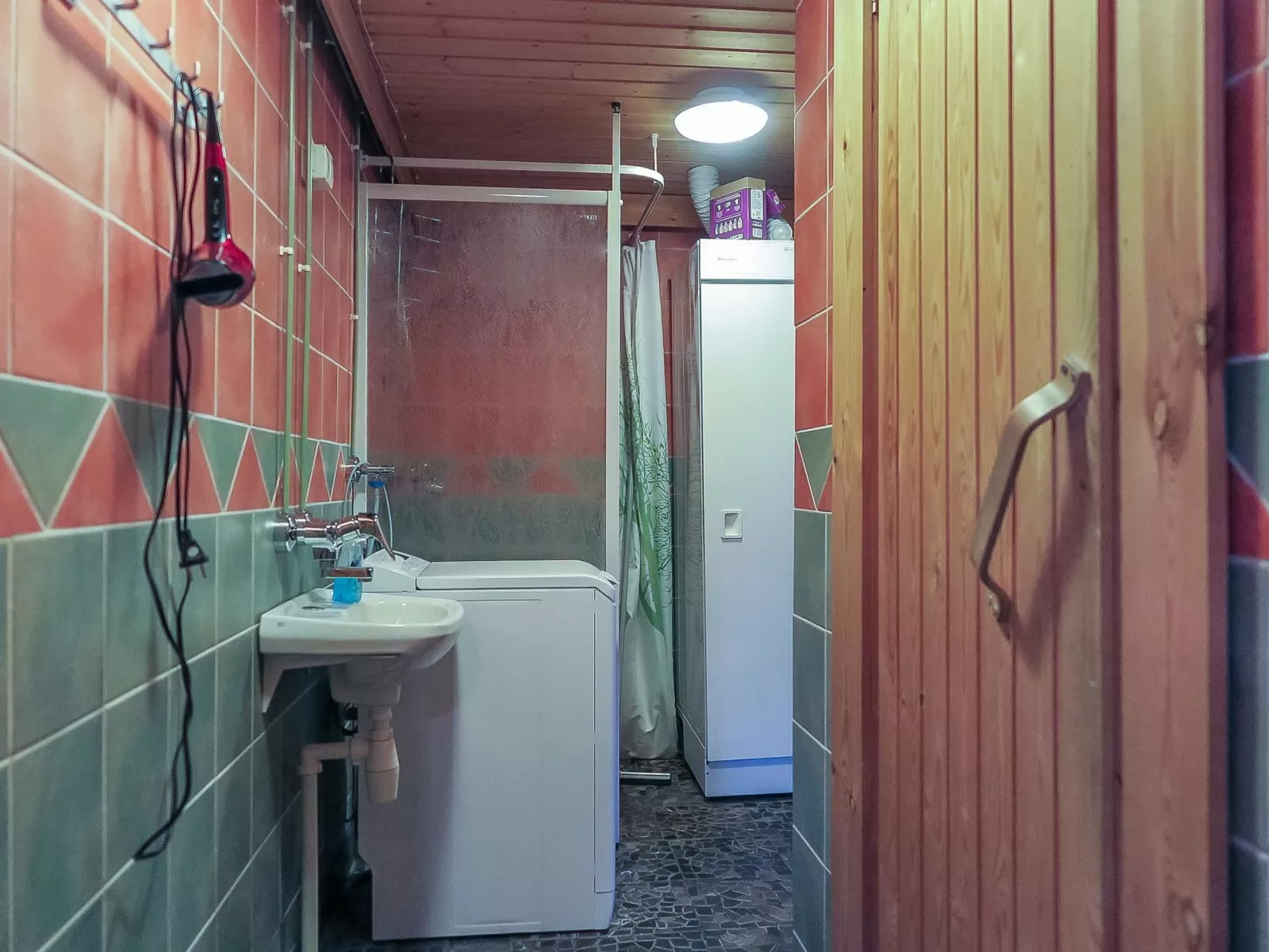 Levintähkä b-Dedans