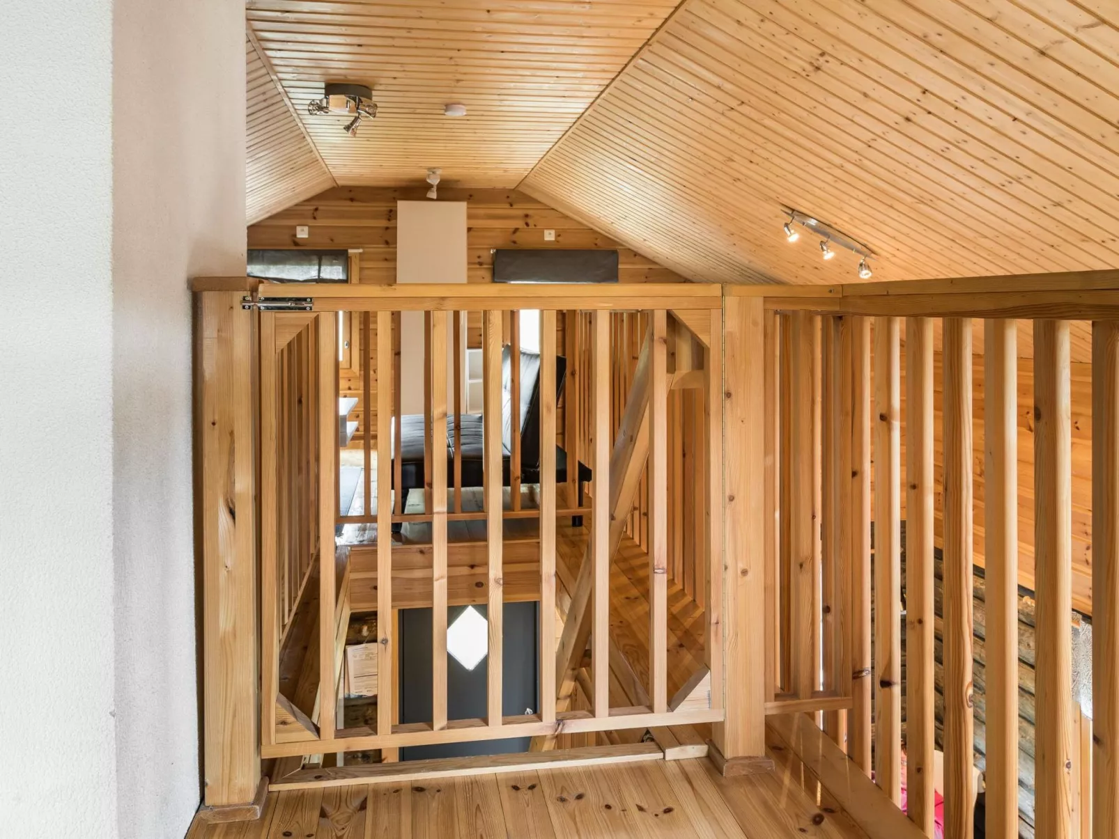 Tievatupa 1, isompi-Drinnen